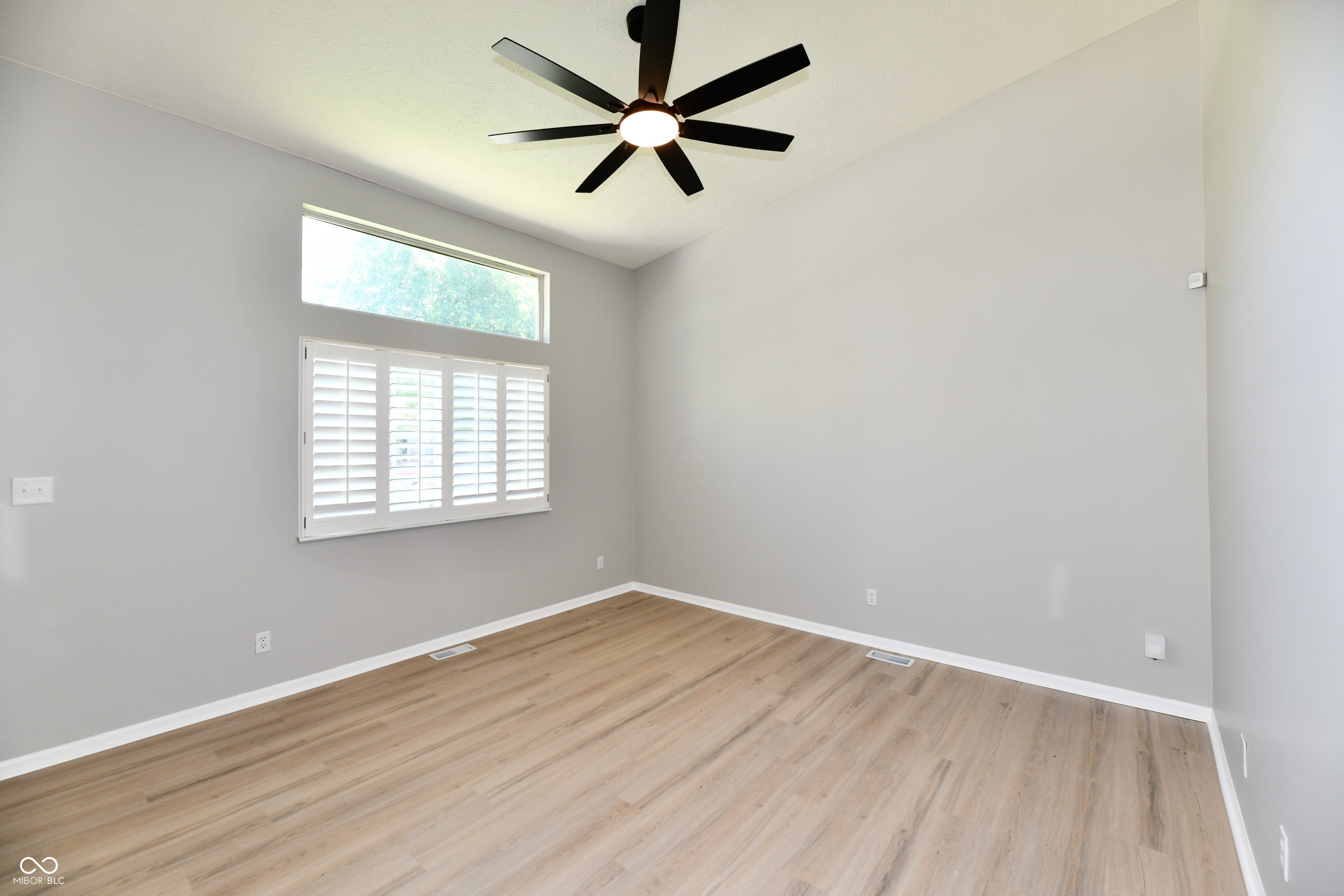 6637 Sunbury Drive, Indianapolis, IN, 46241 photo 4 of 30