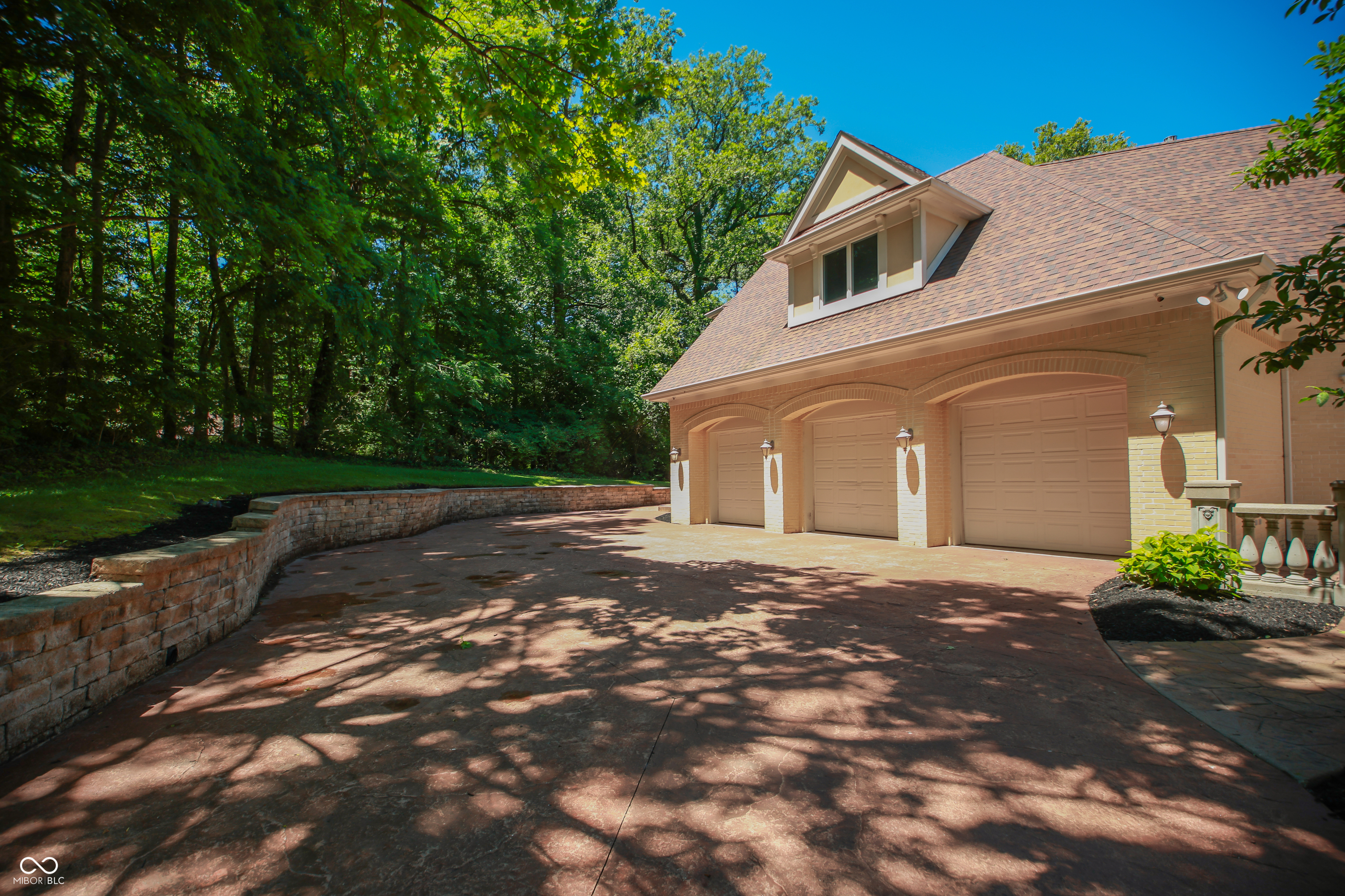 5710 Brookwood Road, Indianapolis, IN, 46226 photo 4 of 135