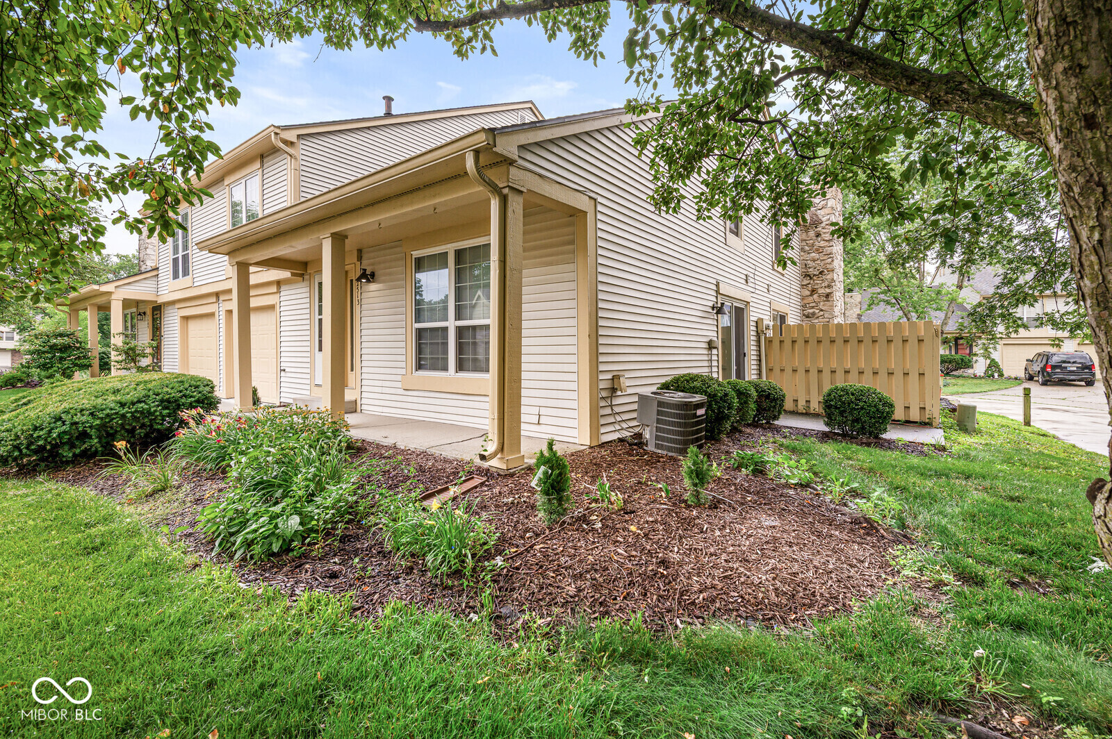 2513 Chaseway Court, Indianapolis, IN, 46268 photo 4 of 26