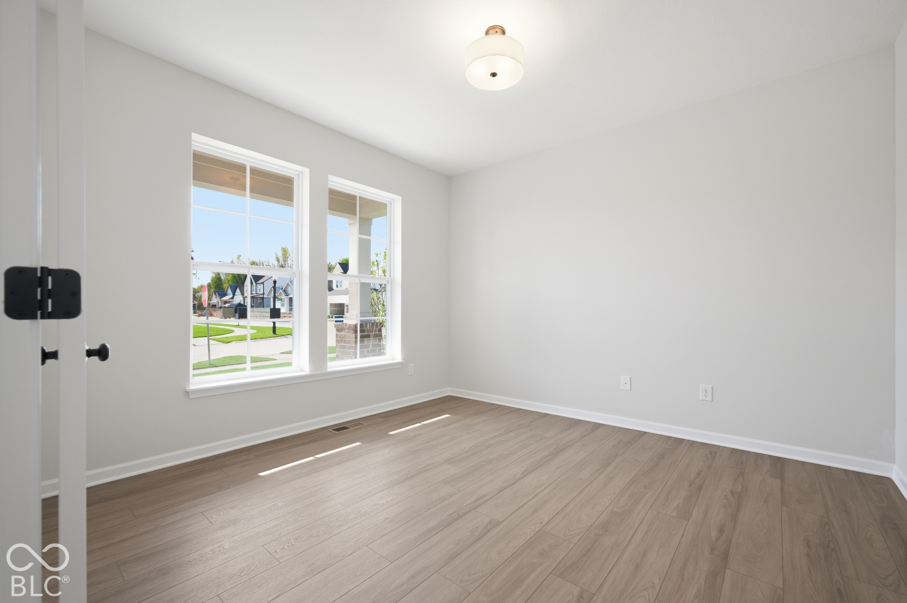 11908 Charles Eric Way, Noblesville, IN, 46060 photo 4 of 12
