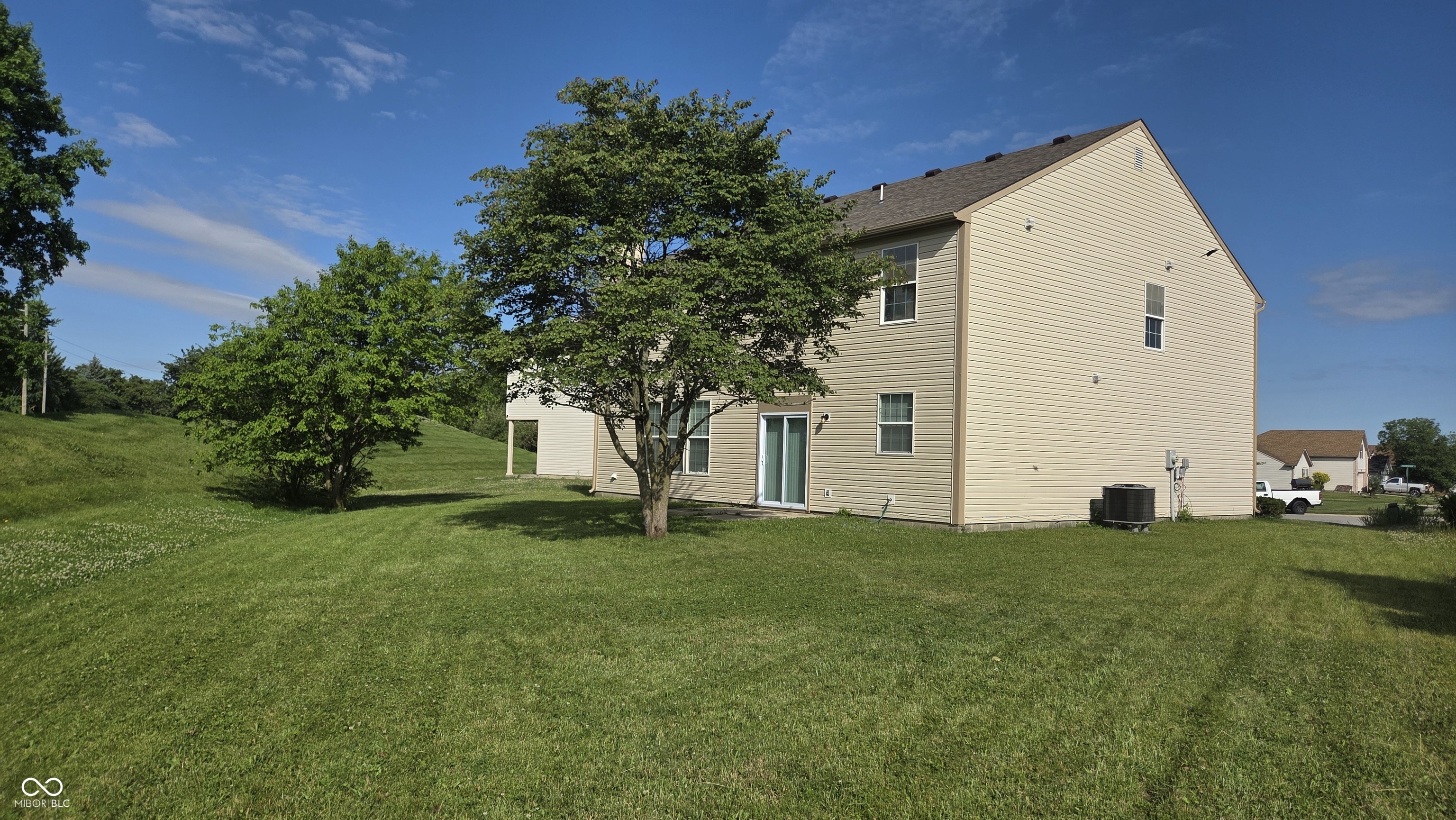 2120 Elderberry Way, Indianapolis, IN, 46229 photo 4 of 37
