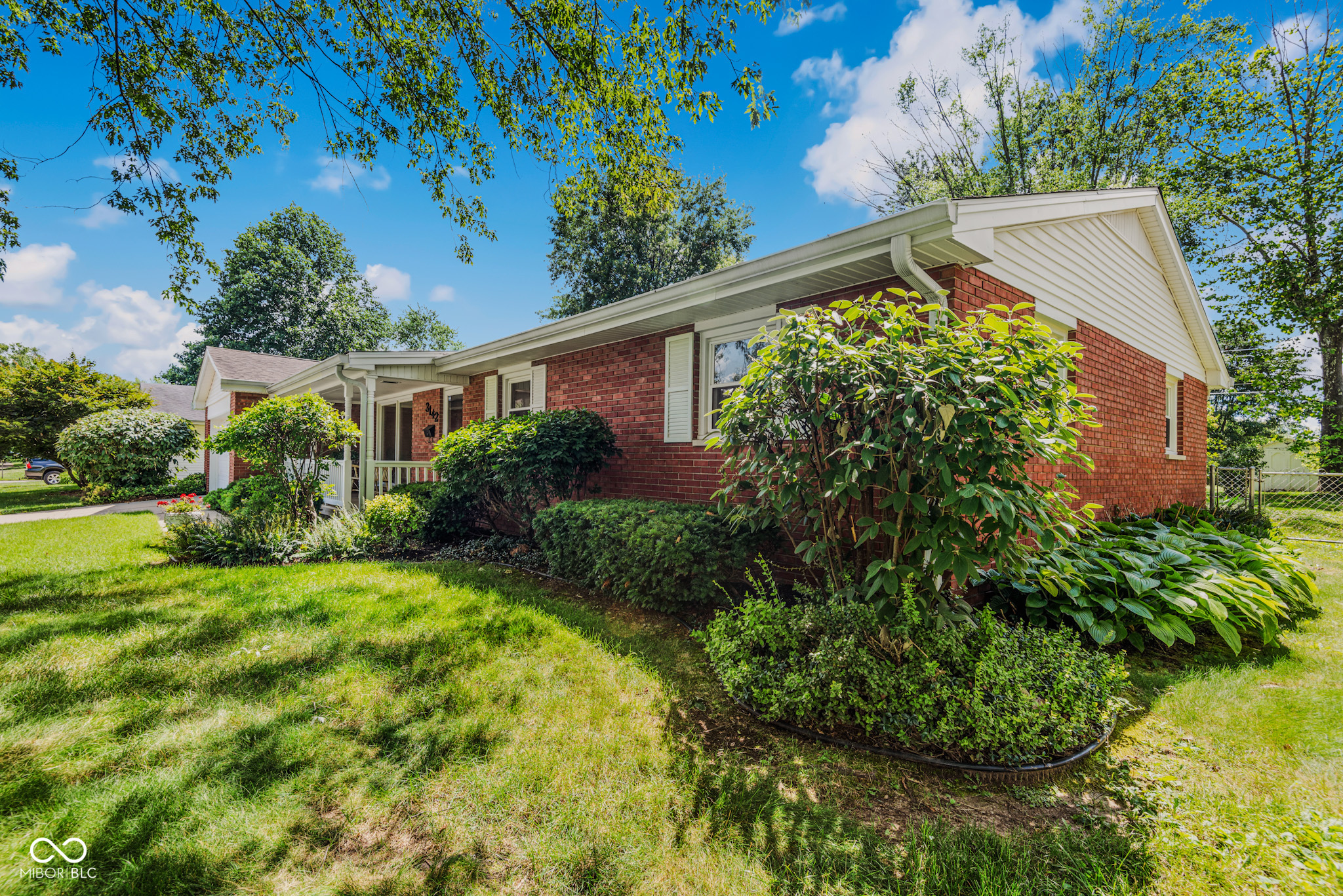 3142 Fairlawn Drive, Columbus, IN, 47203 photo 4 of 43