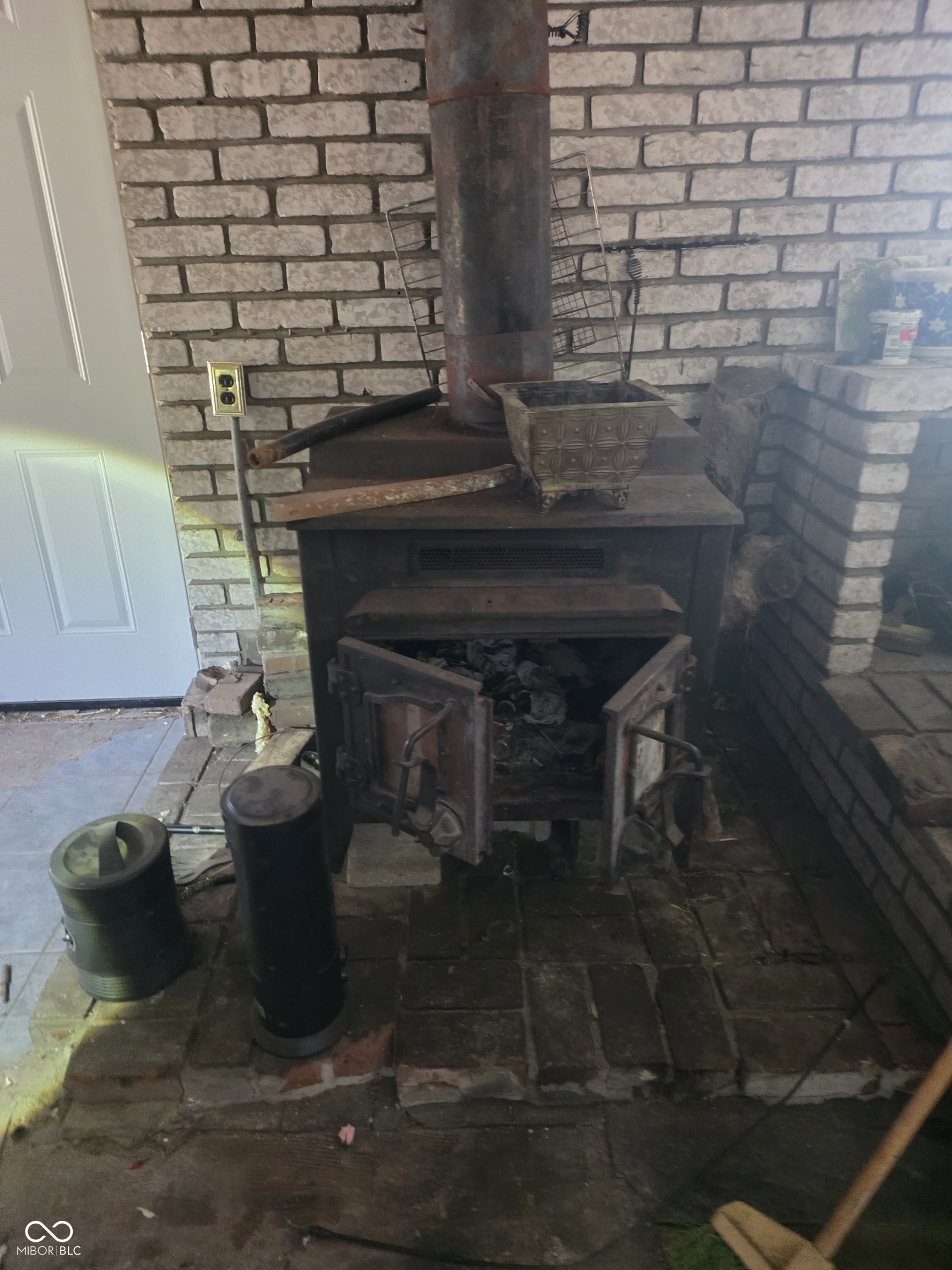 1324 W 1st Street, Anderson, IN, 46016 photo 4 of 23