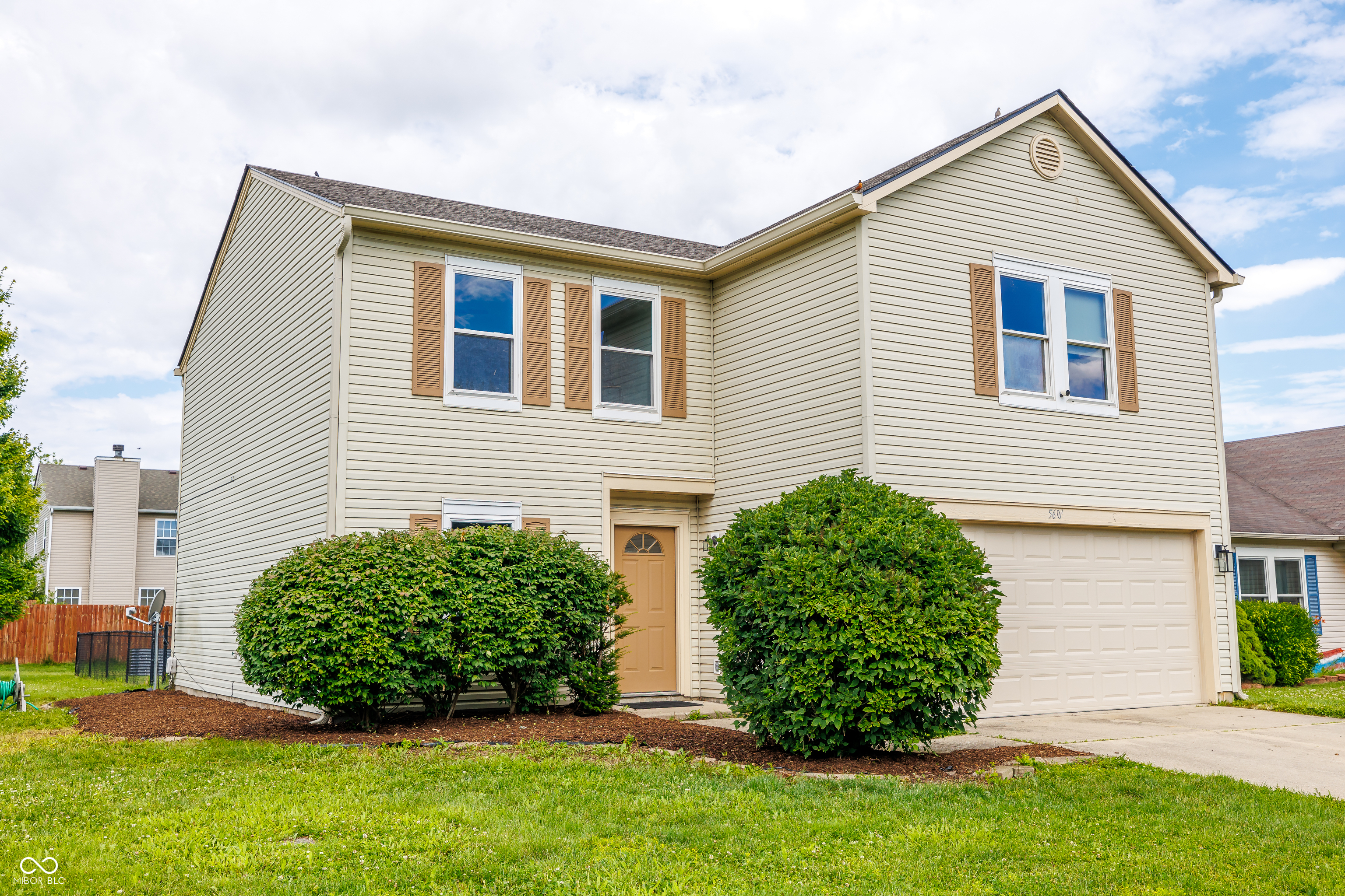 5606 N Plymouth Court, McCordsville, IN, 46055 photo 4 of 82