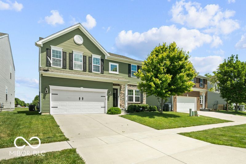 761 Reunion Lane, Greenwood, IN, 46143 photo 4 of 49