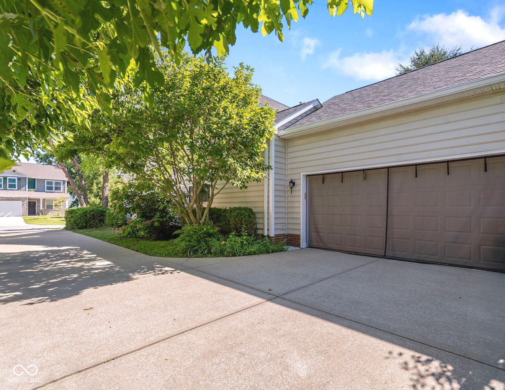 6521 E Coal Bluff Court, Camby, IN, 46113 photo 4 of 59