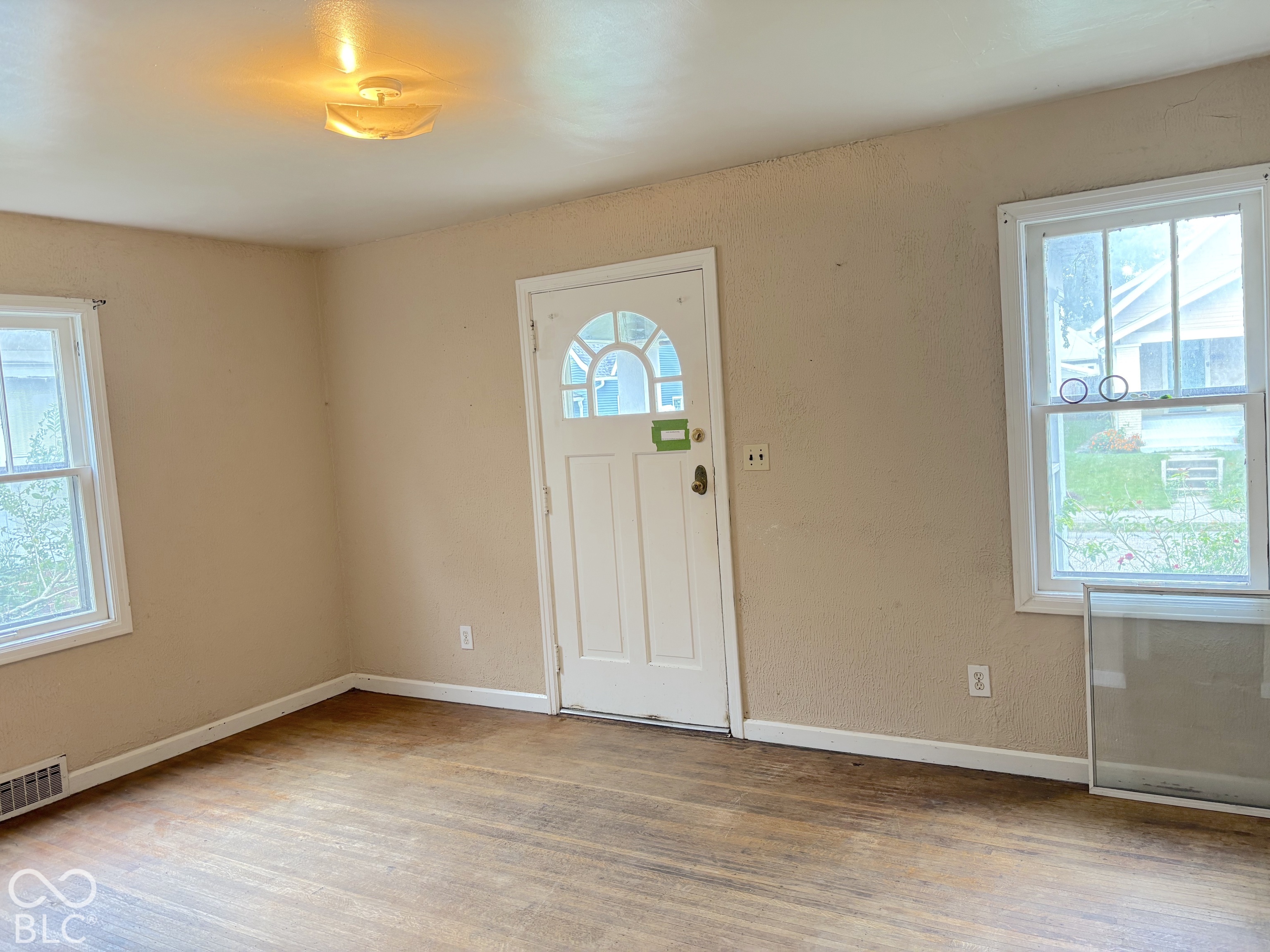 1029 E Tabor Street, Indianapolis, IN, 46203 photo 4 of 39