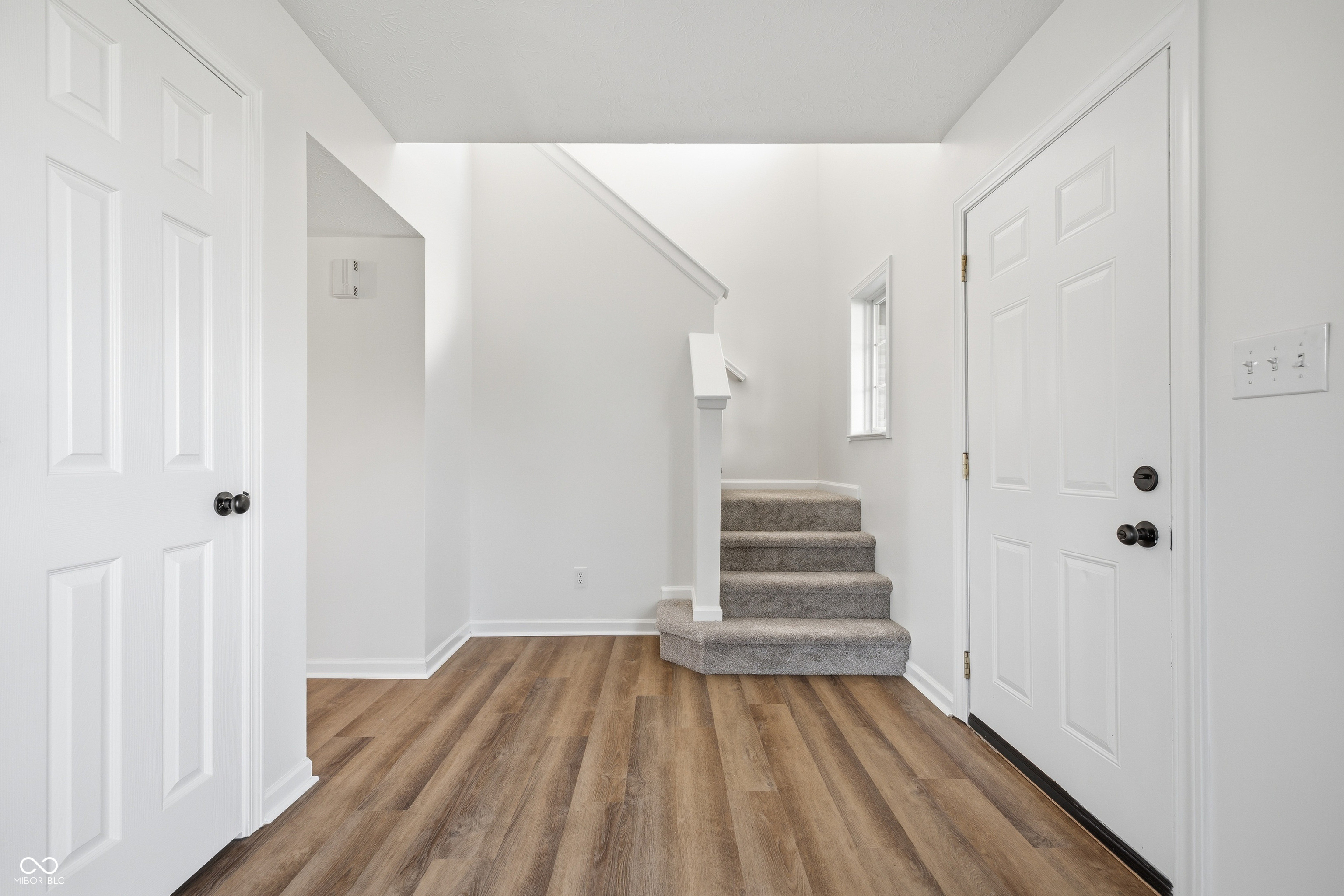 5711 Thompson Park Boulevard, Indianapolis, IN, 46237 photo 4 of 26
