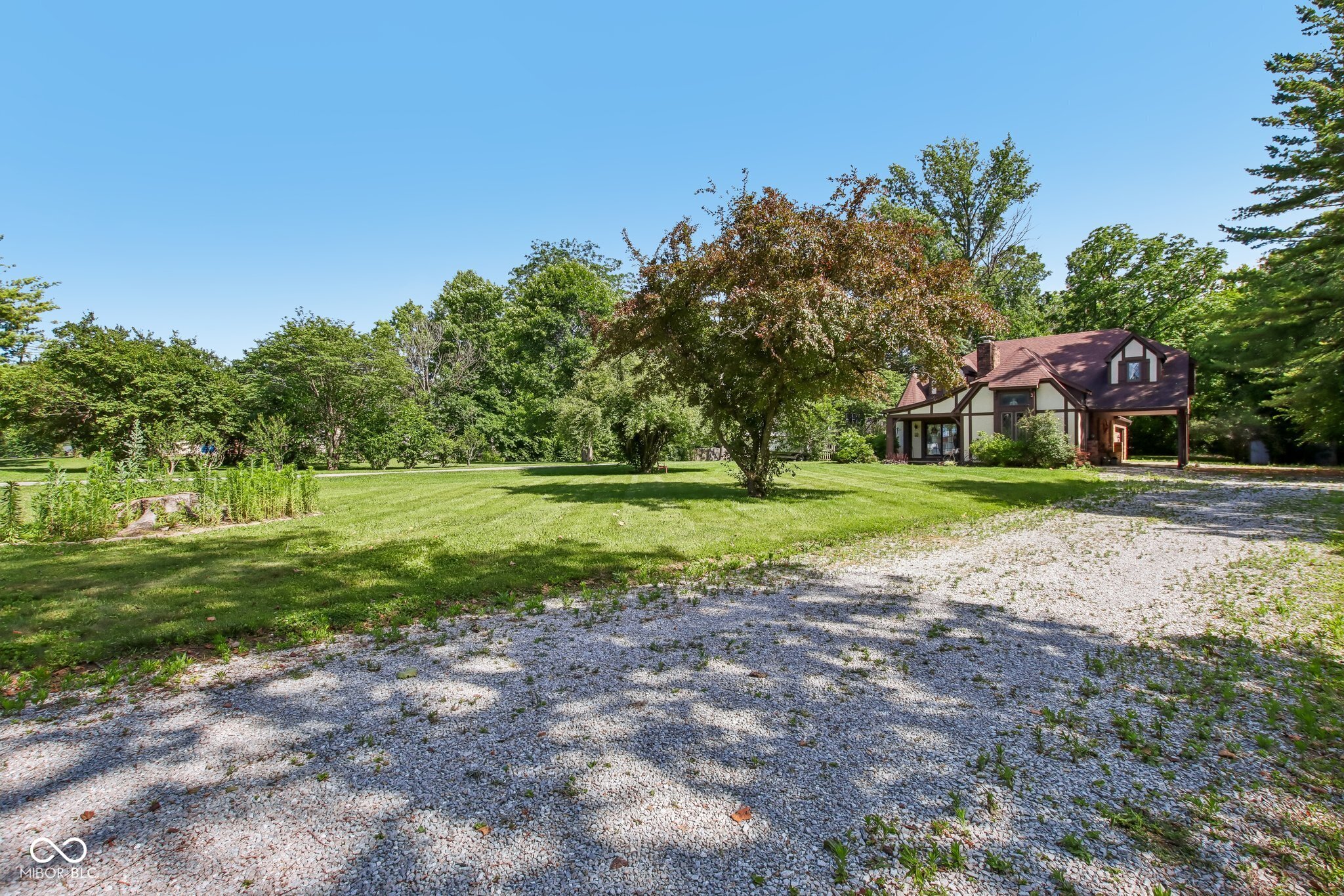 9535 E Southport Road, Indianapolis, IN, 46259 photo 4 of 47