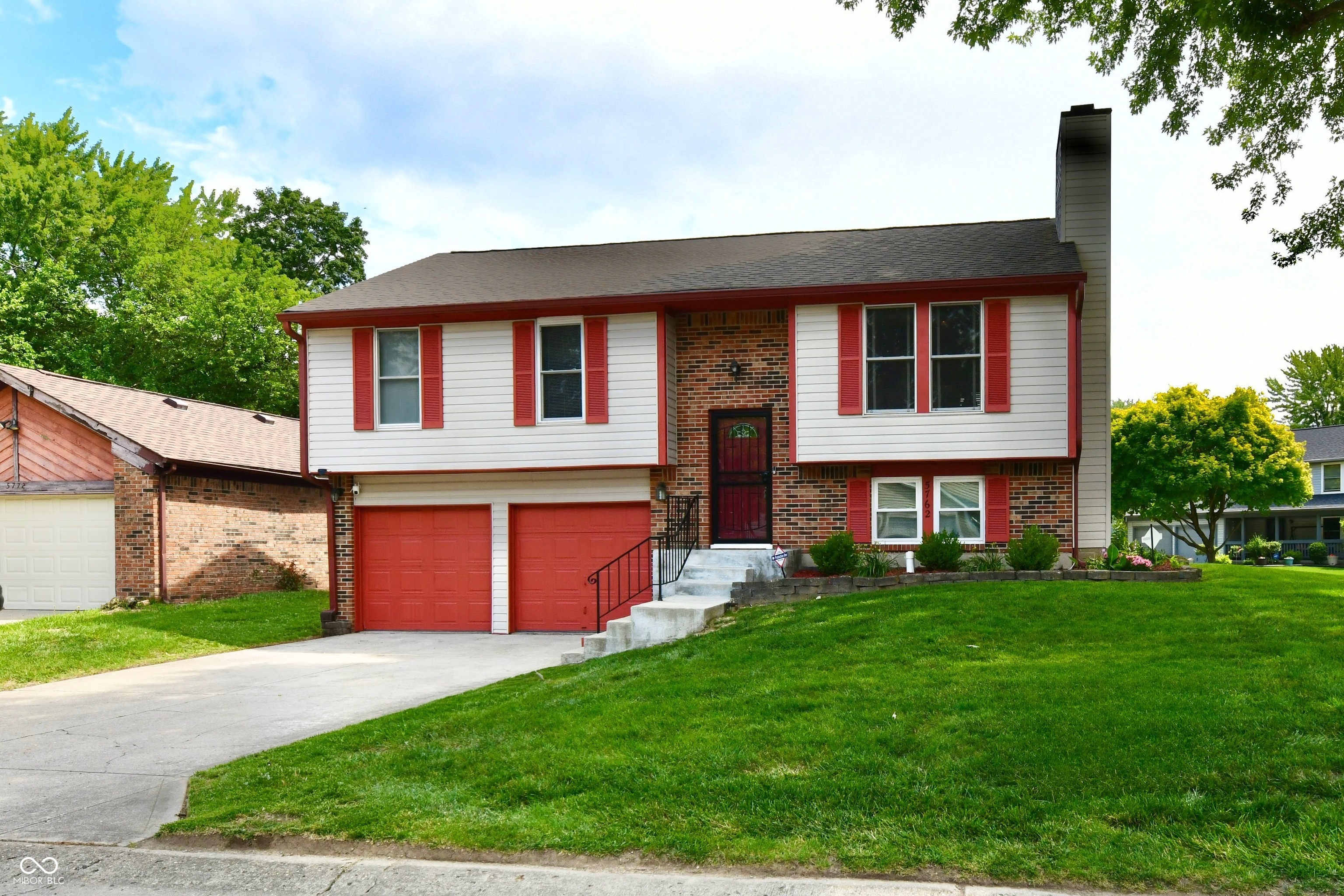 5762 Pilgrim Drive, Indianapolis, IN, 46254 photo 4 of 41
