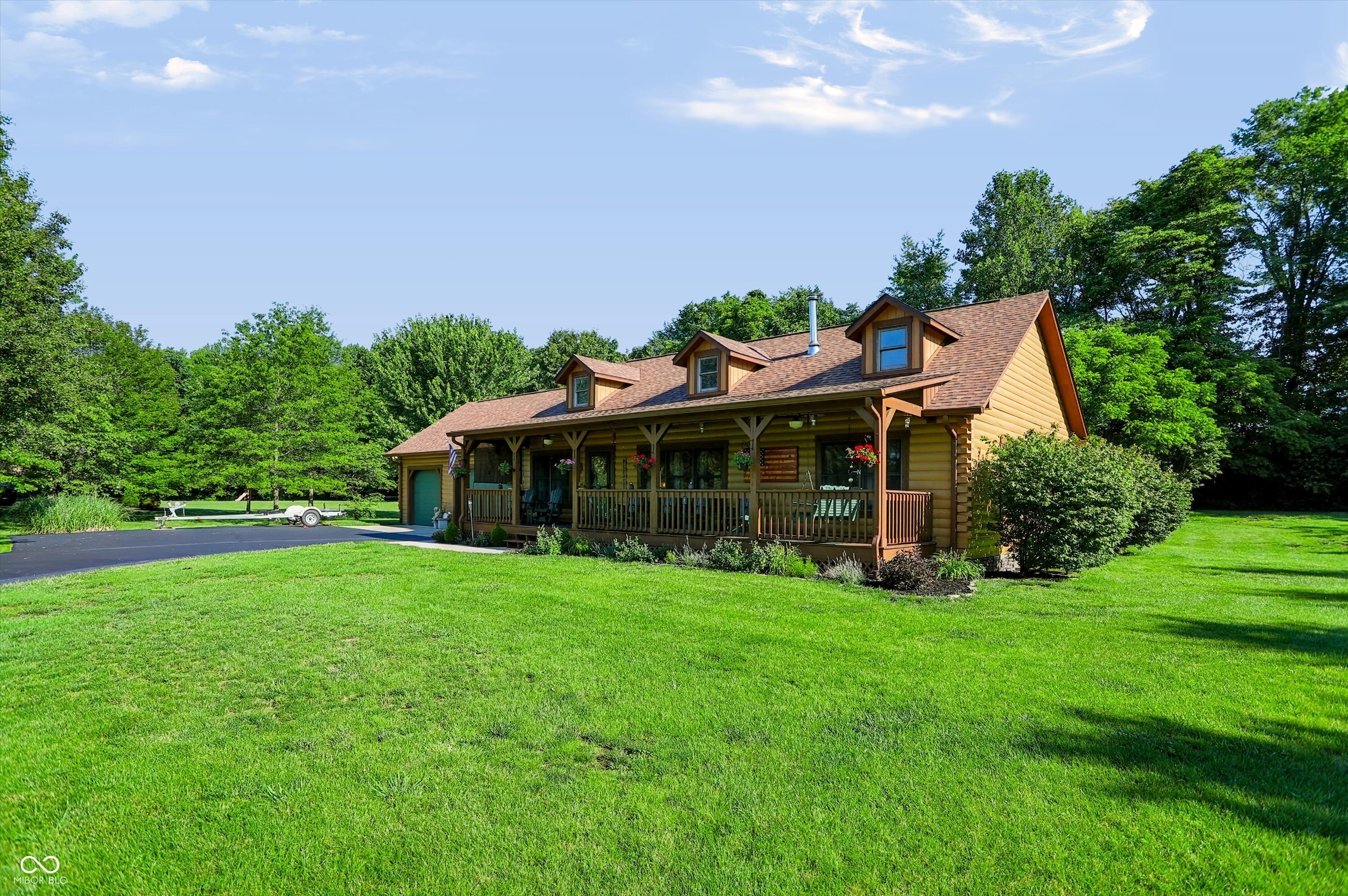 4412 W Pitcher Drive, Trafalgar, IN, 46181 photo 4 of 79