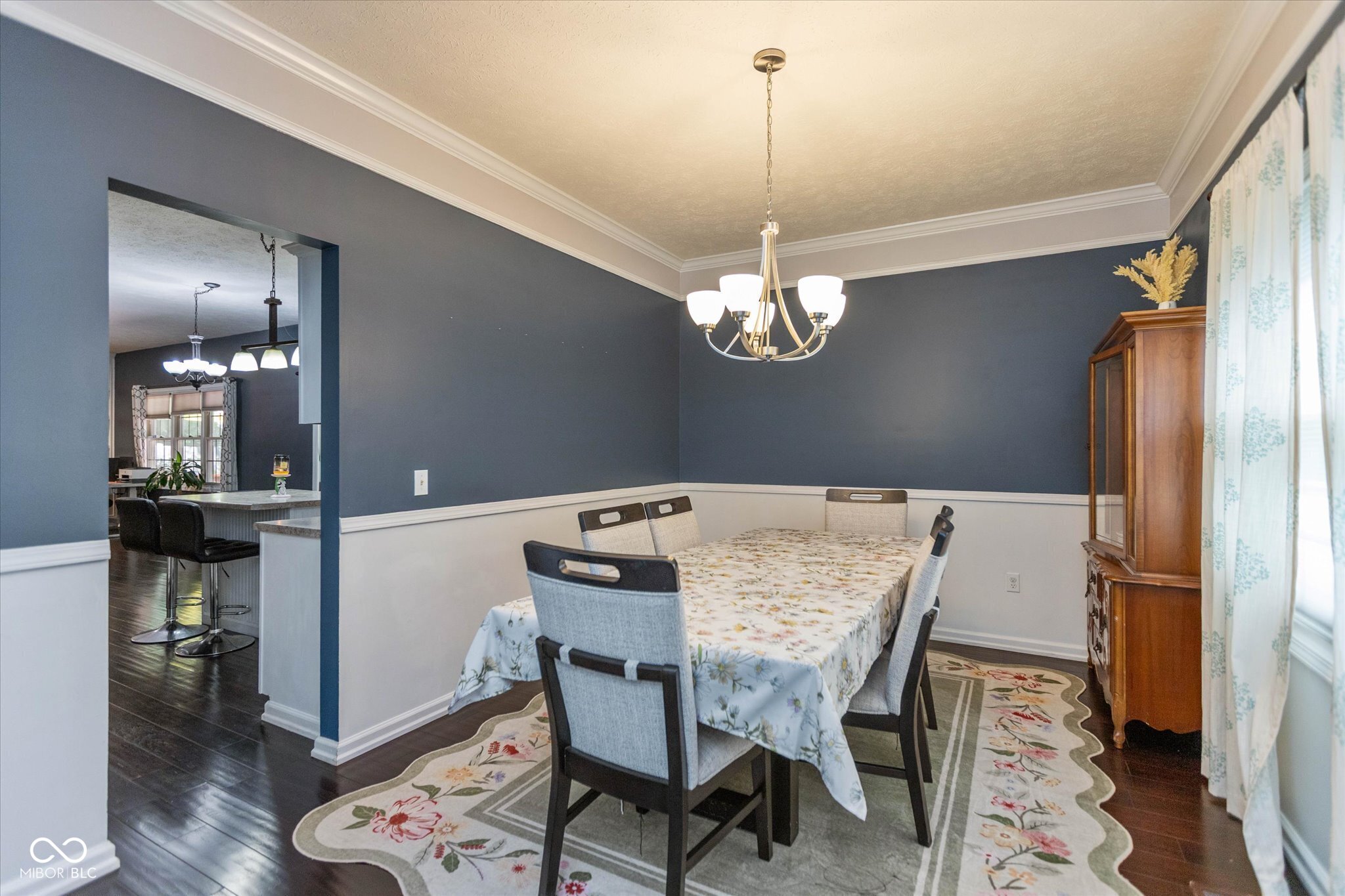 5118 Robinsrock Way, Indianapolis, IN, 46268 photo 4 of 24