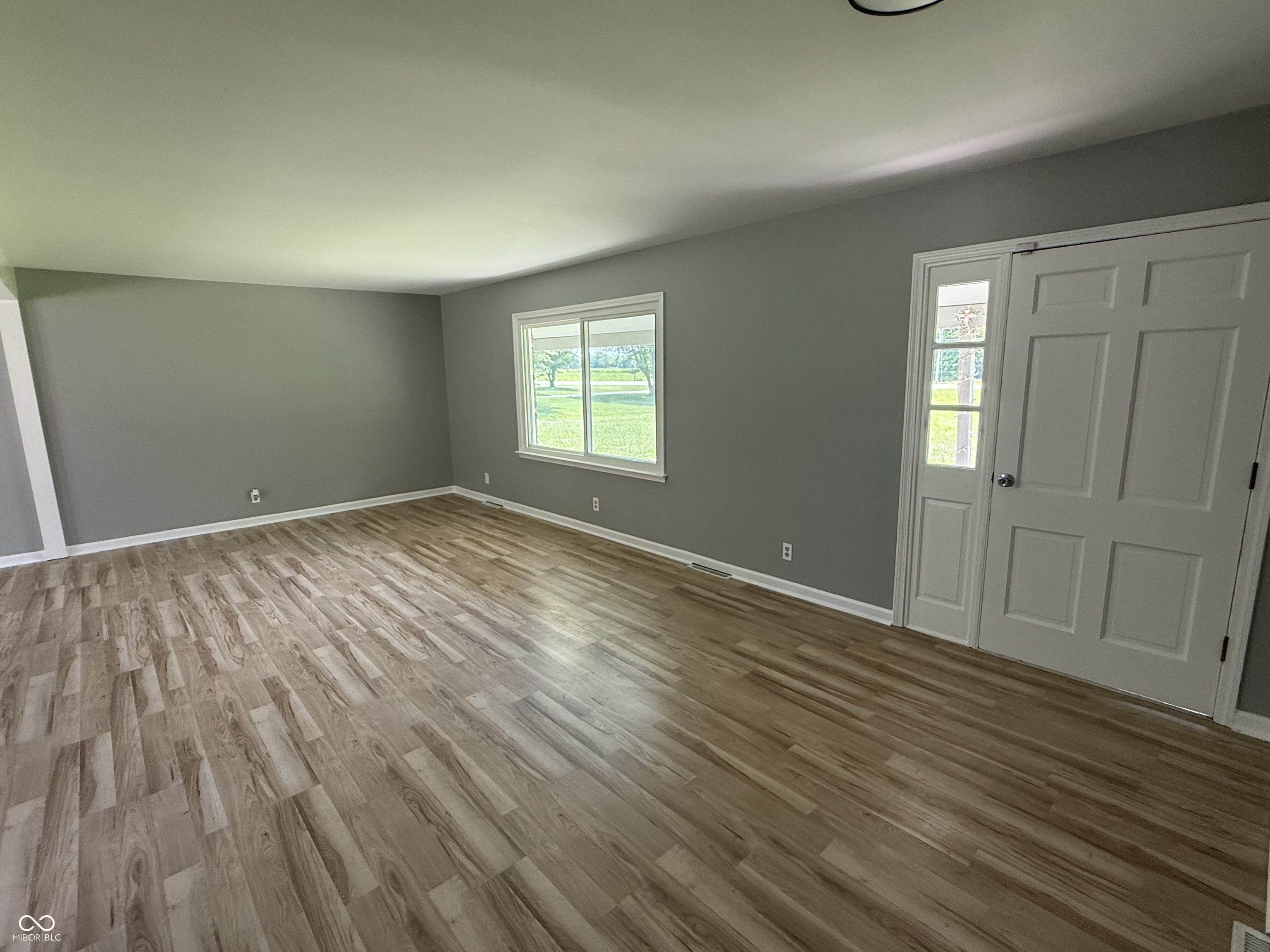 4735 S 800 W, Indianapolis, IN, 46239 photo 4 of 27