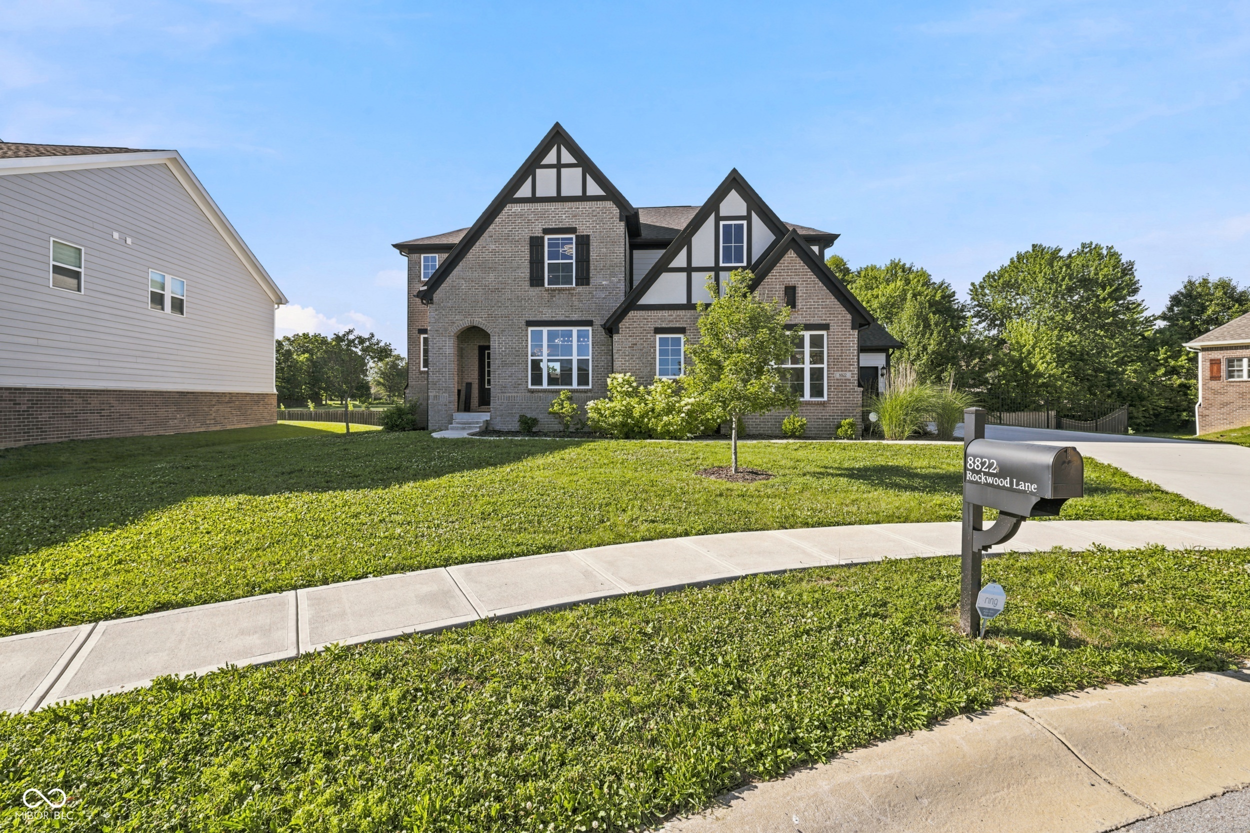 8822 Rockwood Lane, Indianapolis, IN, 46259 photo 4 of 54