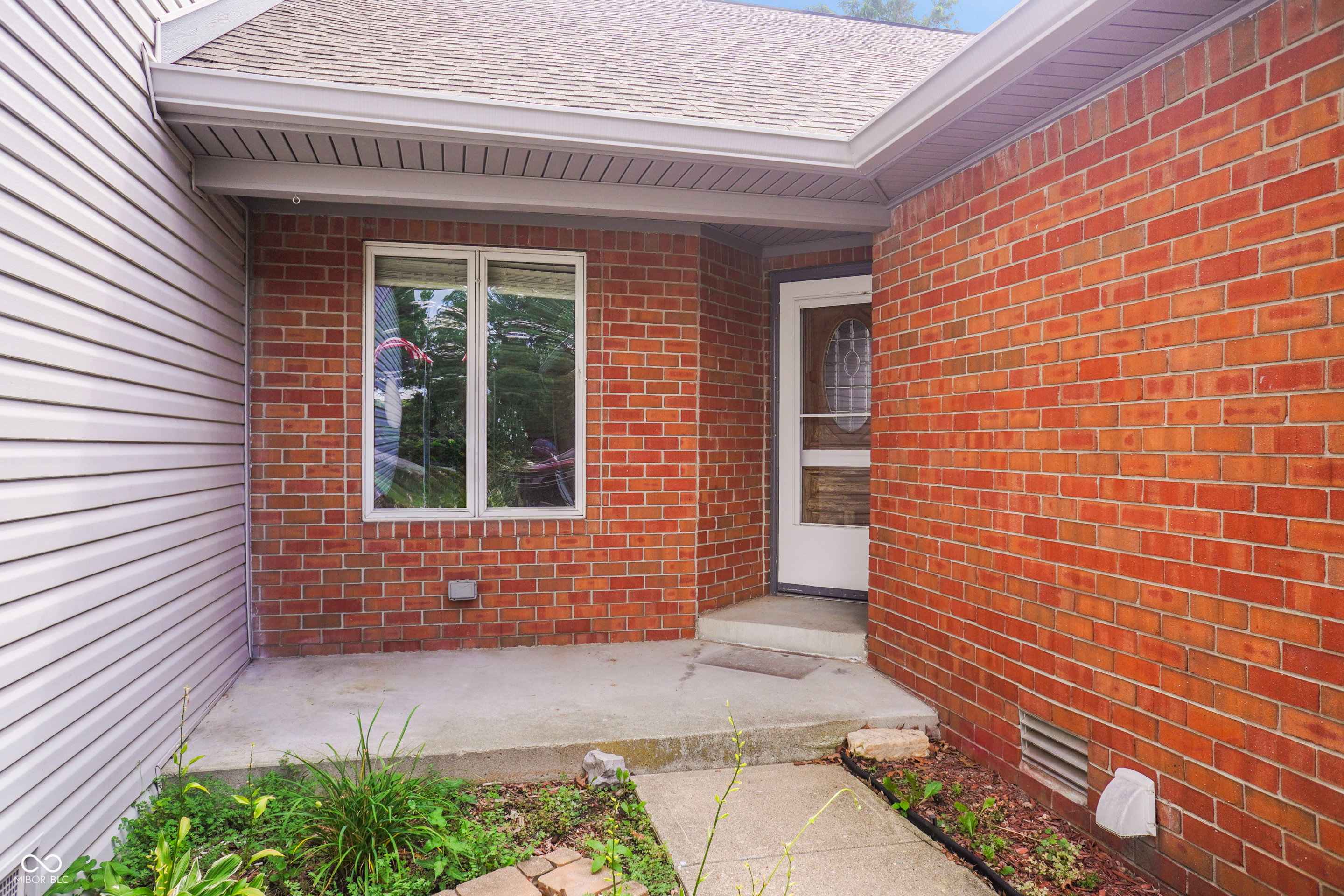 274 Golf Court, Greenwood, IN, 46143 photo 4 of 20