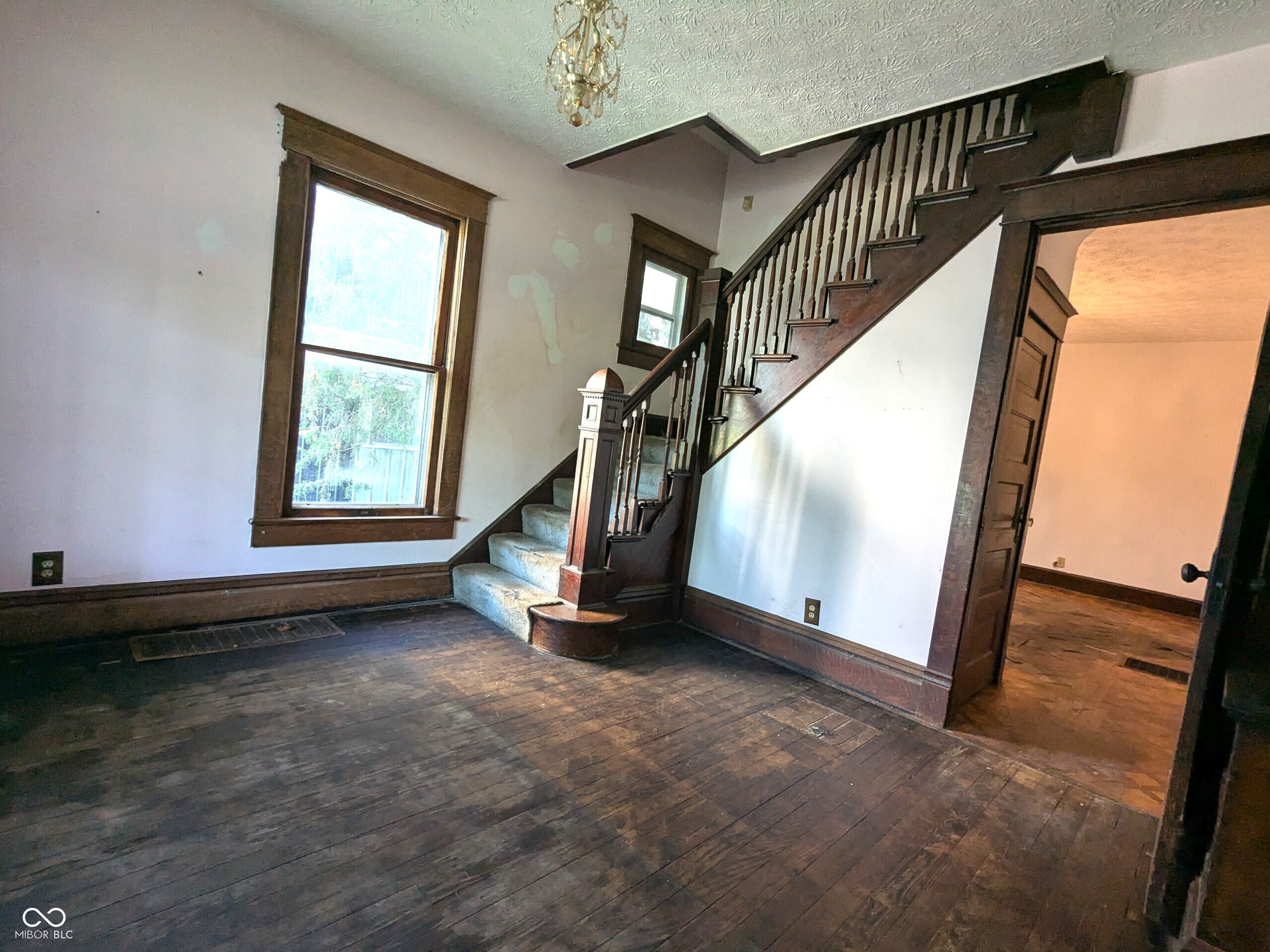 2402 E 16th Street, Indianapolis, IN, 46201 photo 4 of 22