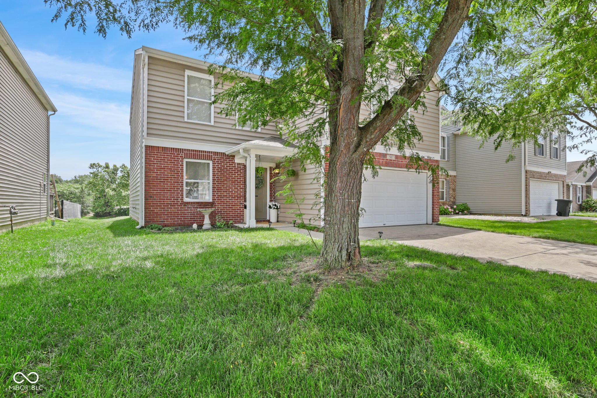 741 Wheatgrass Drive, Greenwood, IN, 46143 photo 4 of 50