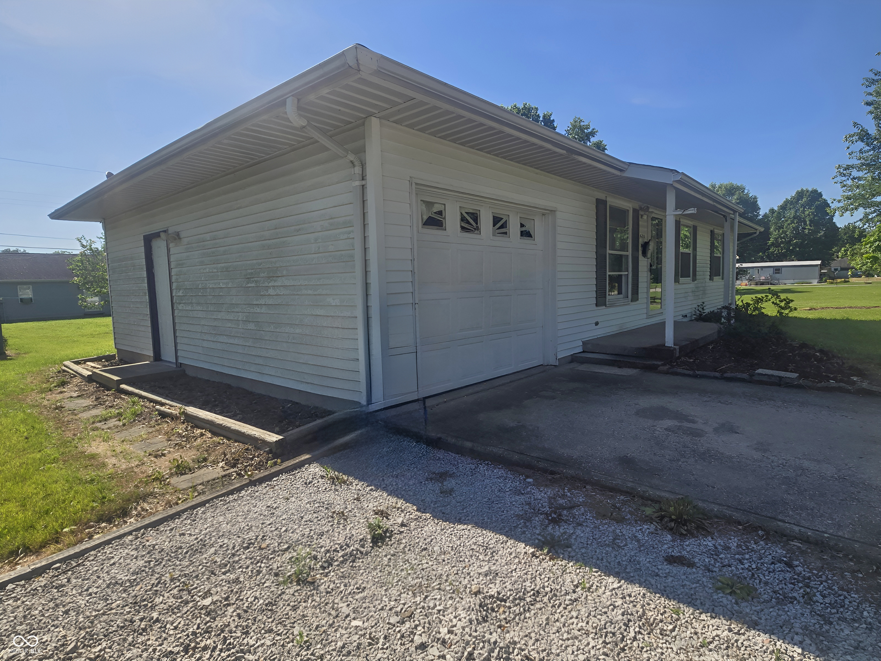 620 S Roosevelt Street, Jasonville, IN, 47438 photo 4 of 22