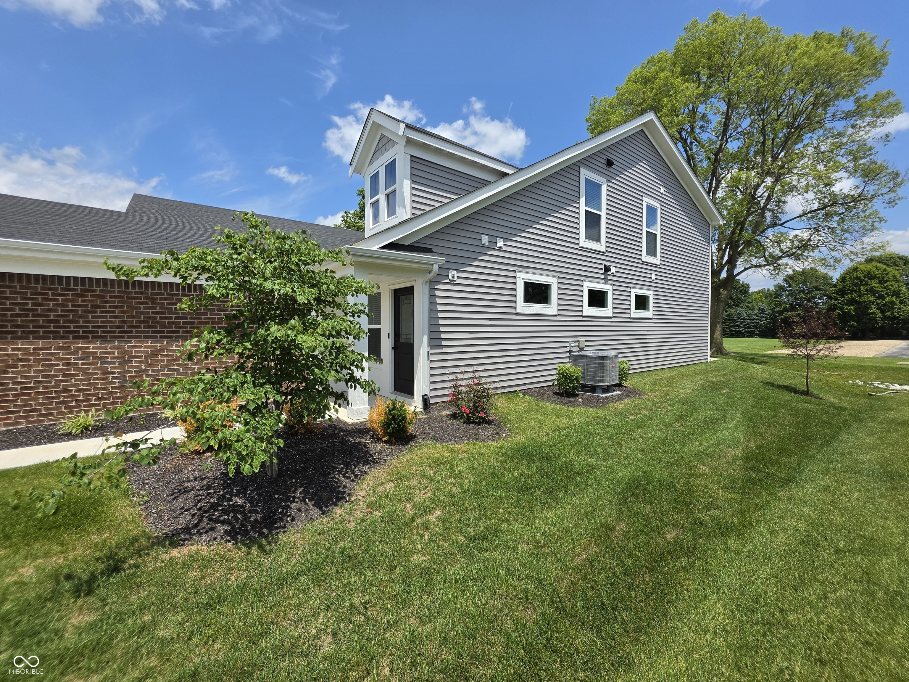 6041 Bluecrest Drive, Indianapolis, IN, 46234 photo 4 of 47