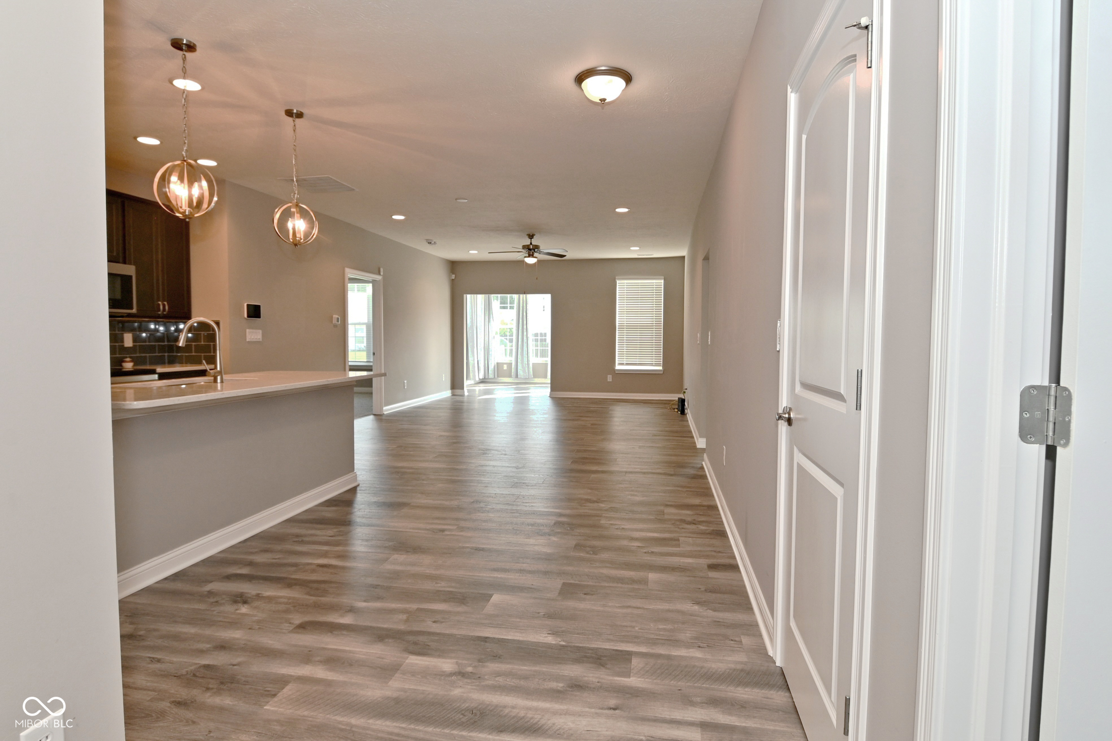 9170 Hedley Way E, Avon, IN, 46123 photo 4 of 58