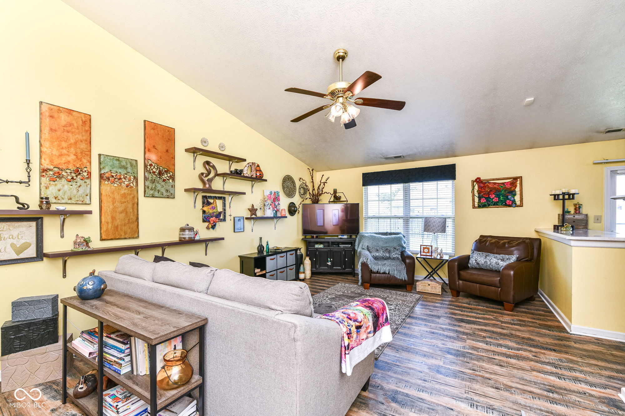 1214 Stonebridge Drive, Anderson, IN, 46013 photo 4 of 28