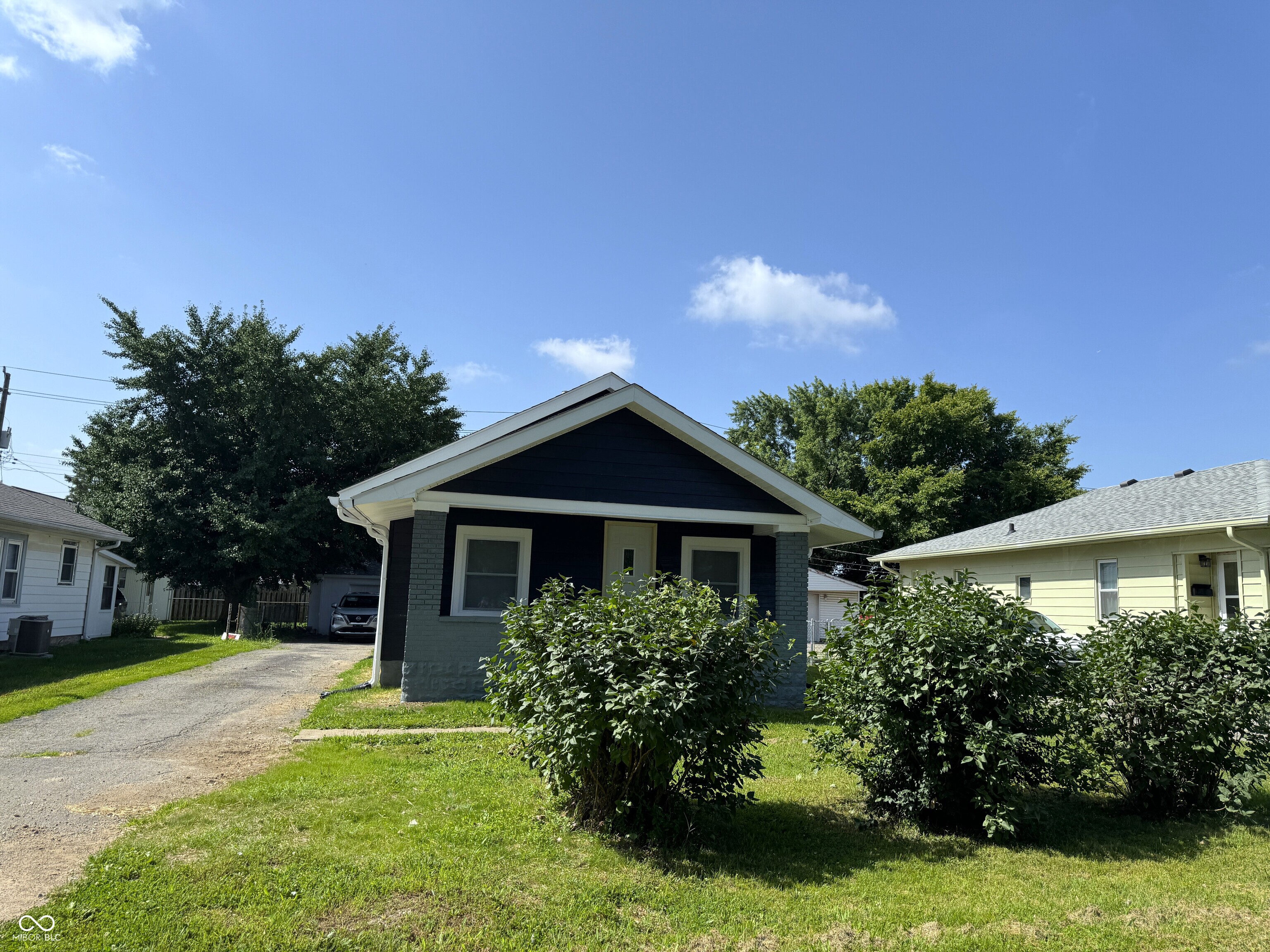 745 Sparrow Avenue, Indianapolis, IN, 46227 photo 4 of 22