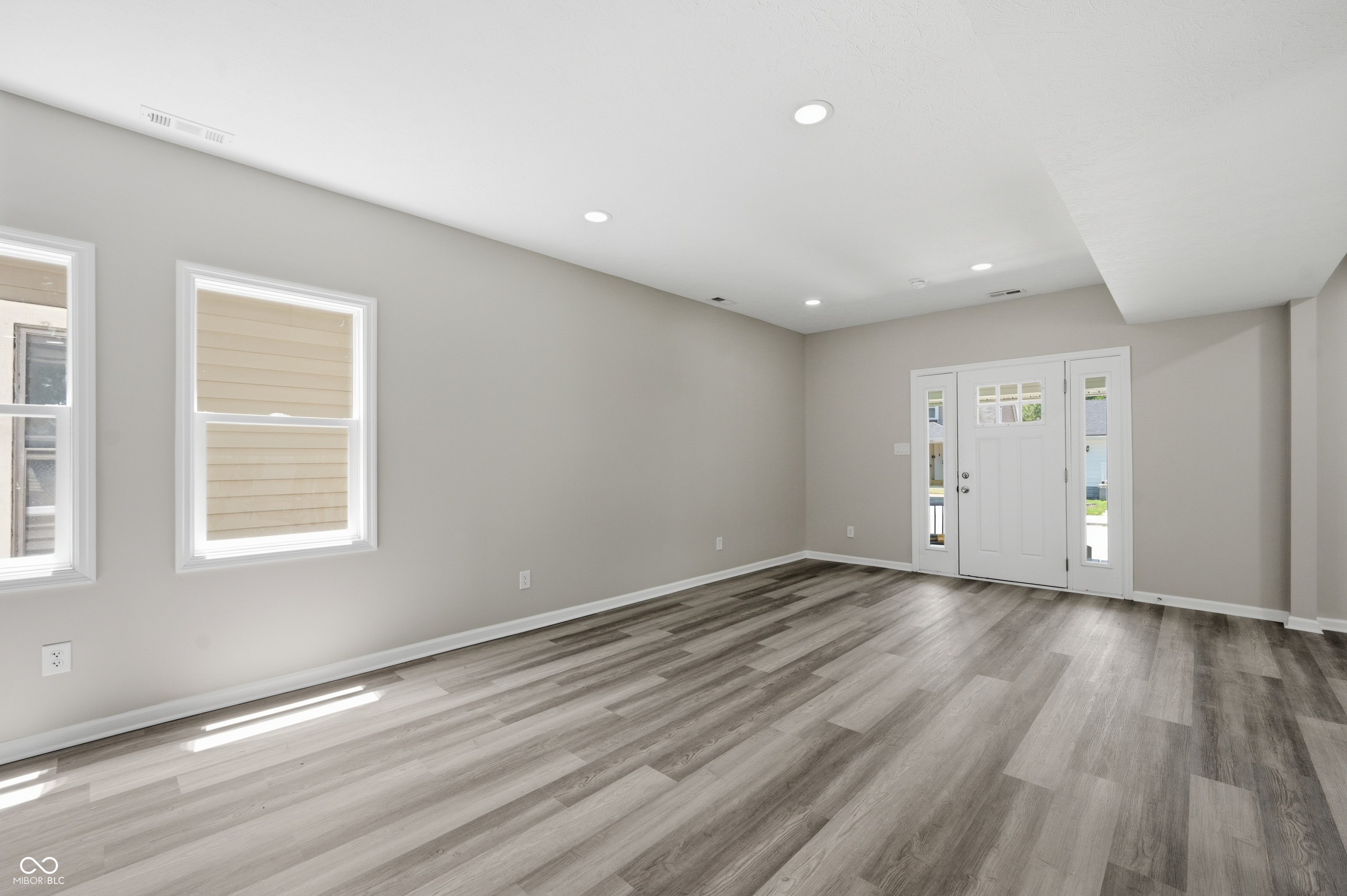 807 N Parker Avenue, Indianapolis, IN, 46201 photo 4 of 25