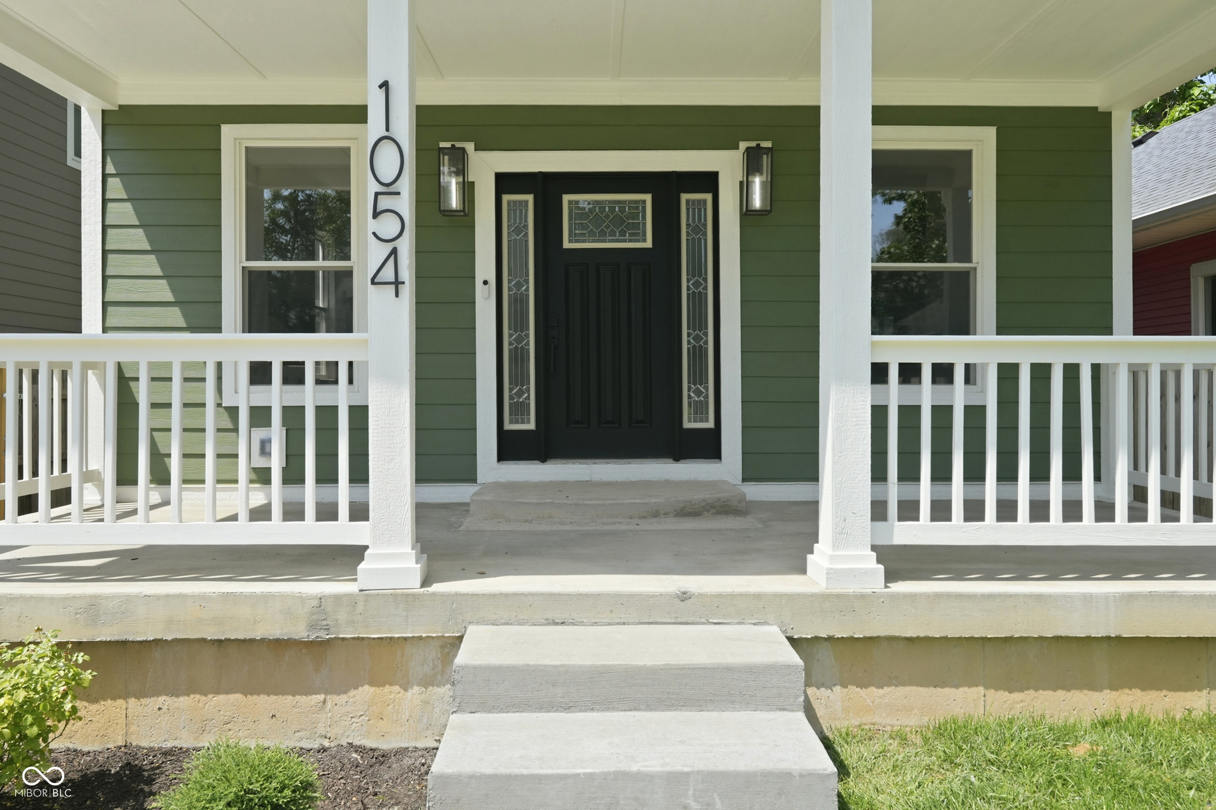 1054 W 35th Street, Indianapolis, IN, 46208 photo 4 of 64