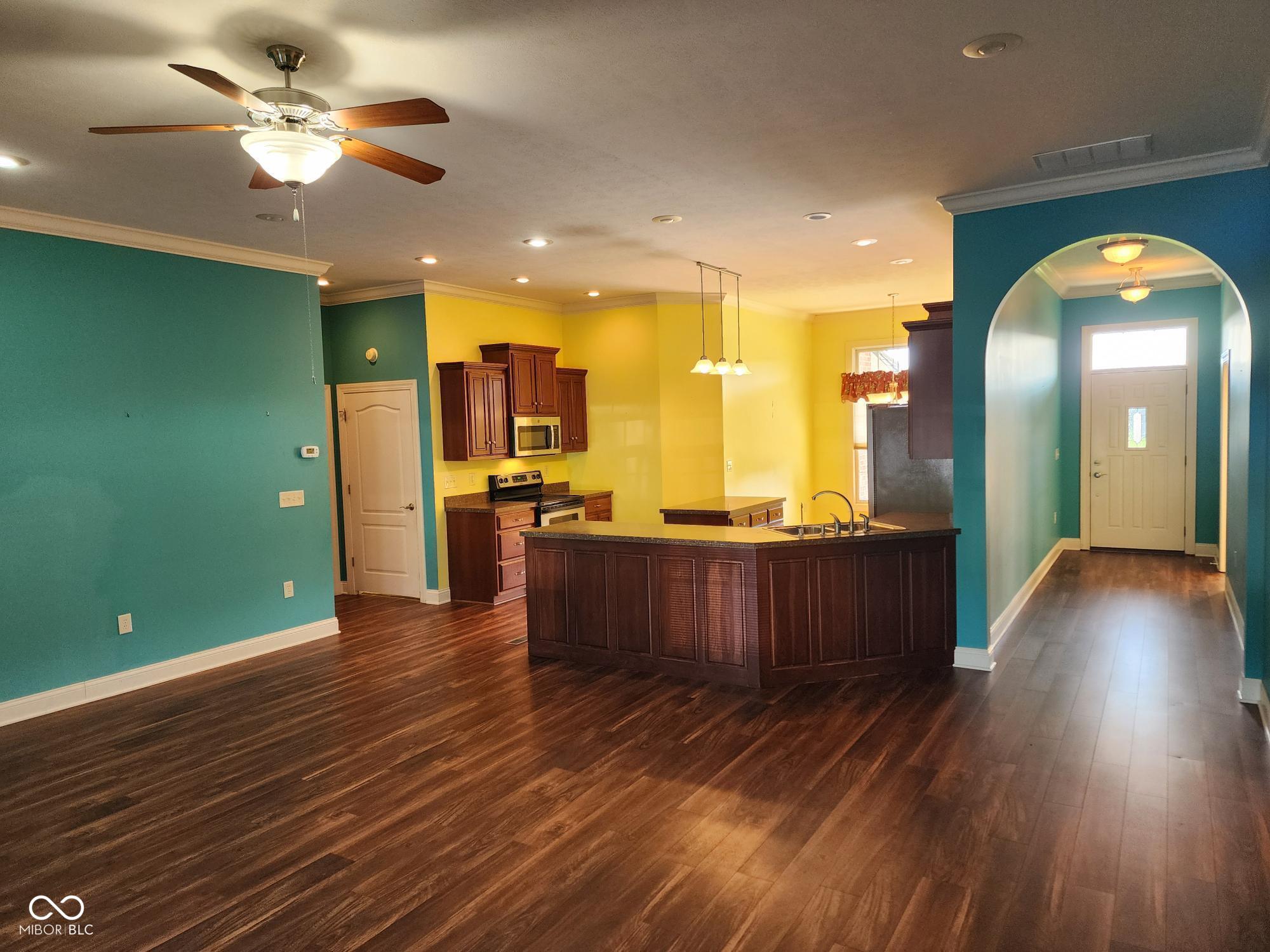 919 Buena Vista Drive, Brownstown, IN, 47220 photo 4 of 40