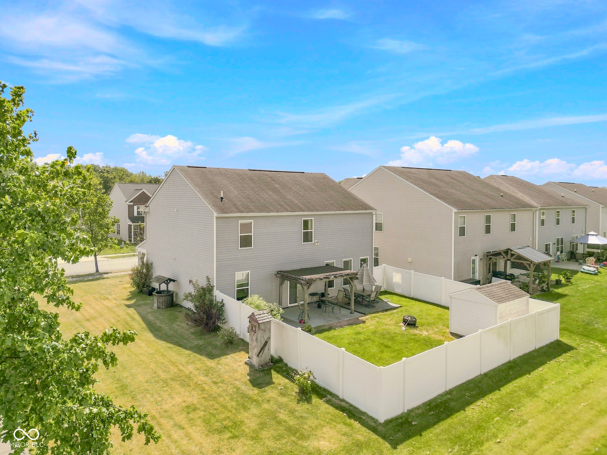2146 Creek Bank Drive, Columbus, IN, 47201 photo 4 of 41