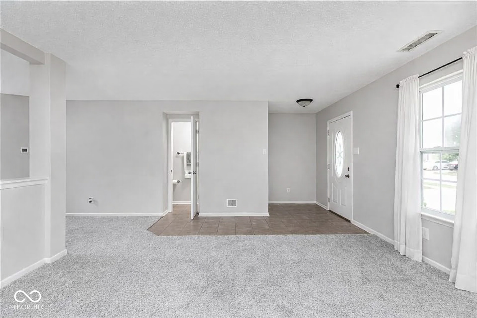 6607 Sonesta Drive, Indianapolis, IN, 46217 photo 4 of 7