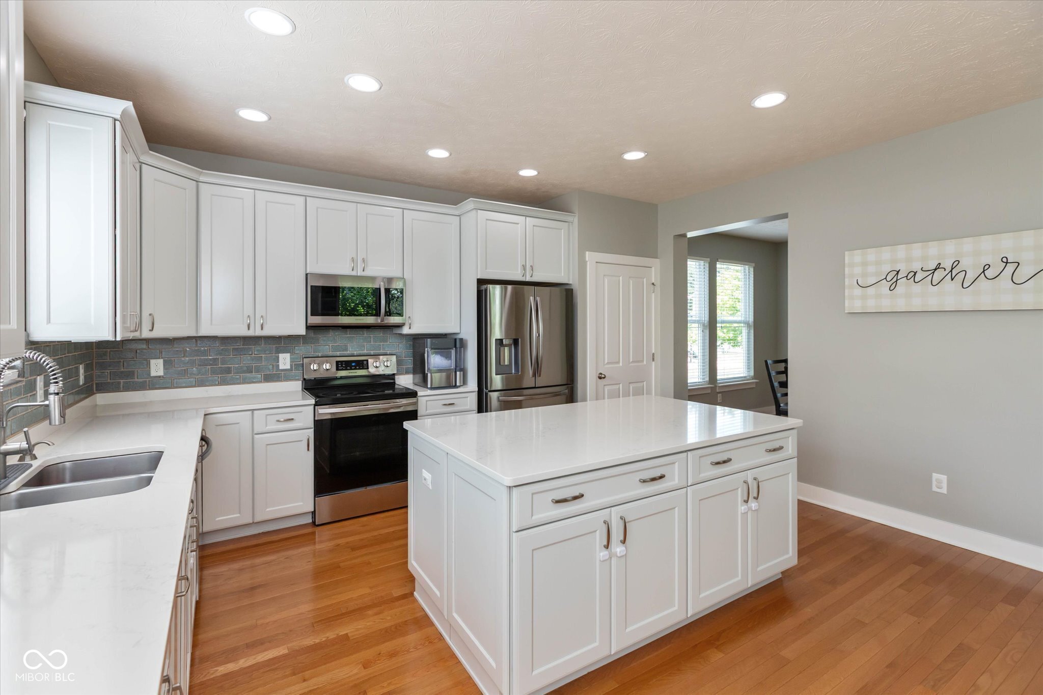7149 Wilshire Way, Avon, IN, 46123 photo 4 of 34