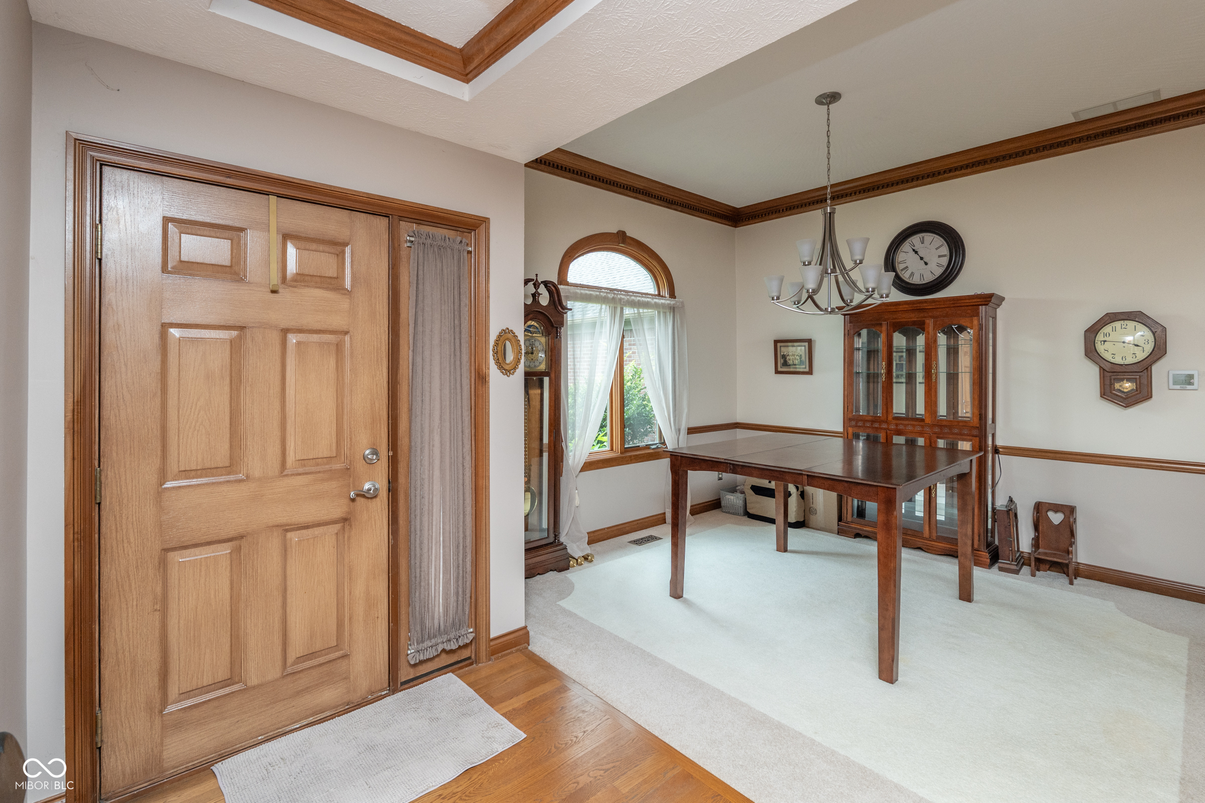 5325 Red Stone Lane, Greenwood, IN, 46142 photo 4 of 39