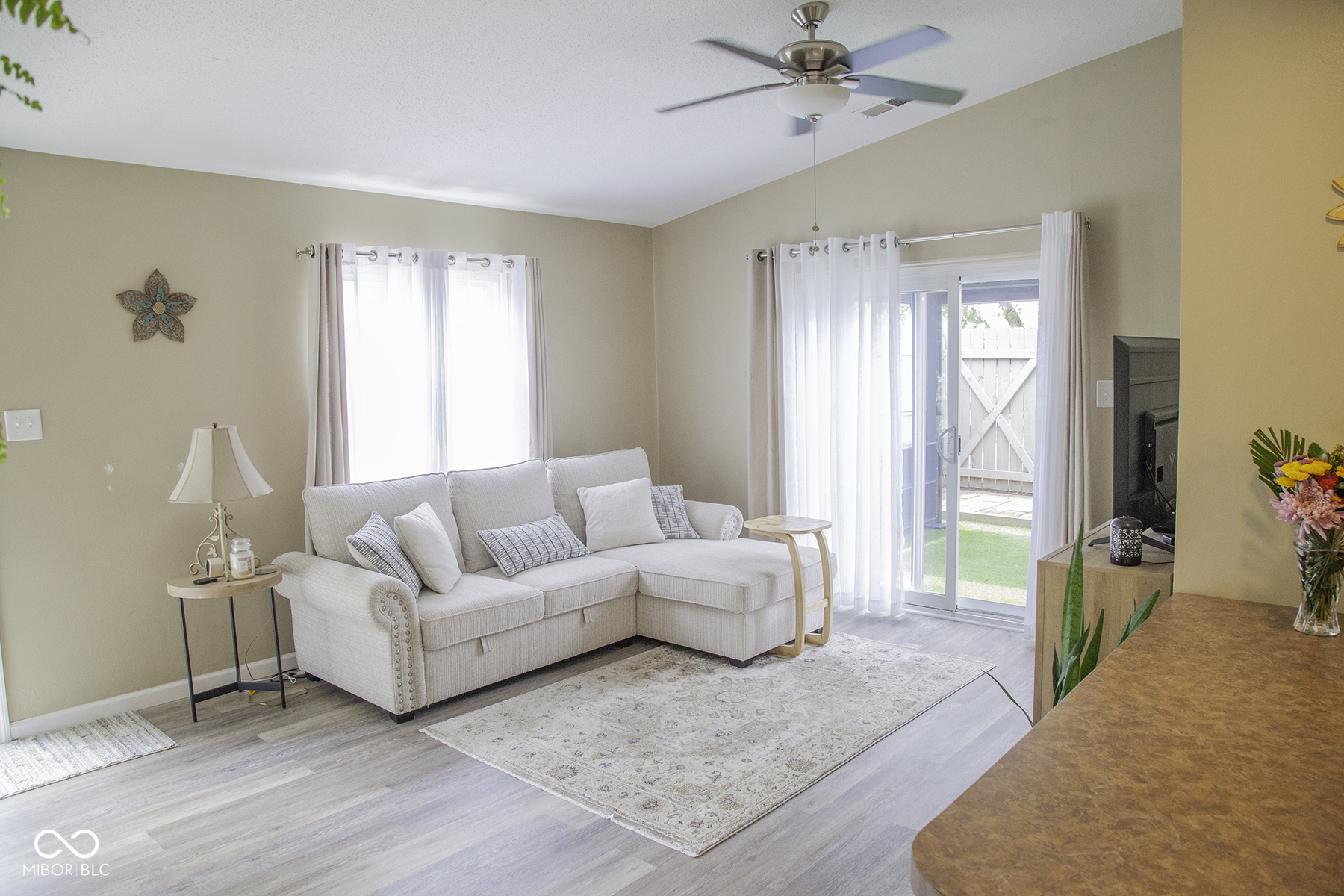 2822 Country Estates Drive, Indianapolis, IN, 46227 photo 4 of 20