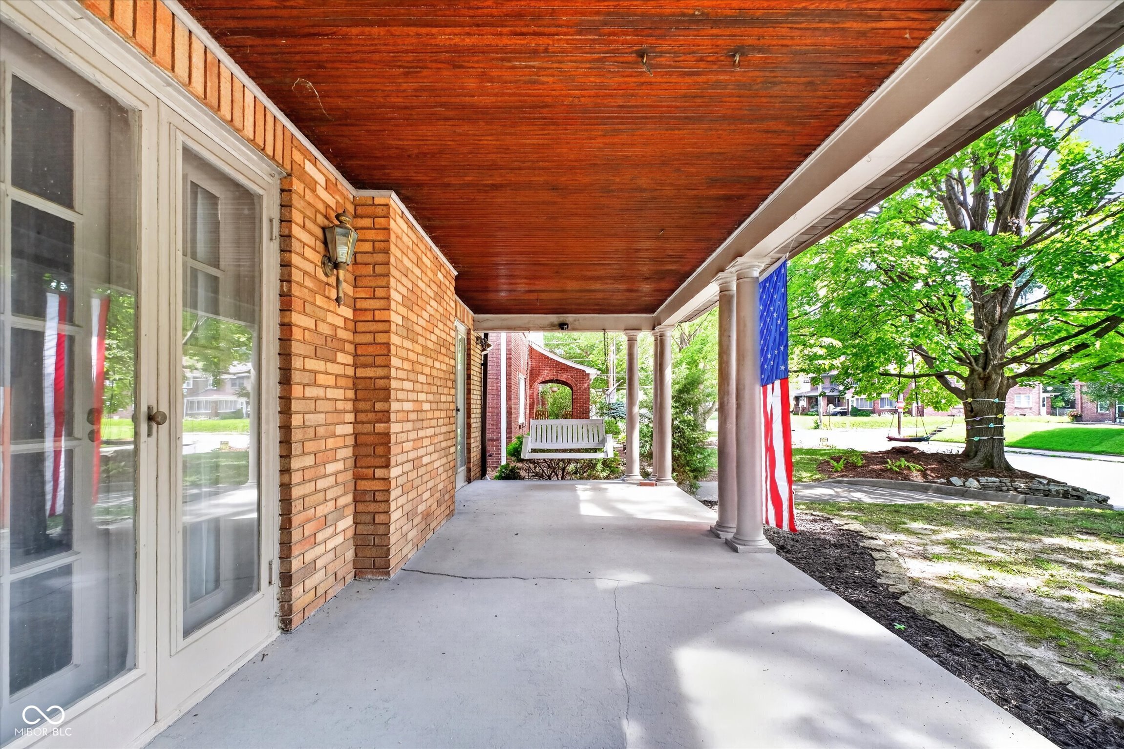 5548 Broadway Street, Indianapolis, IN, 46220 photo 4 of 26