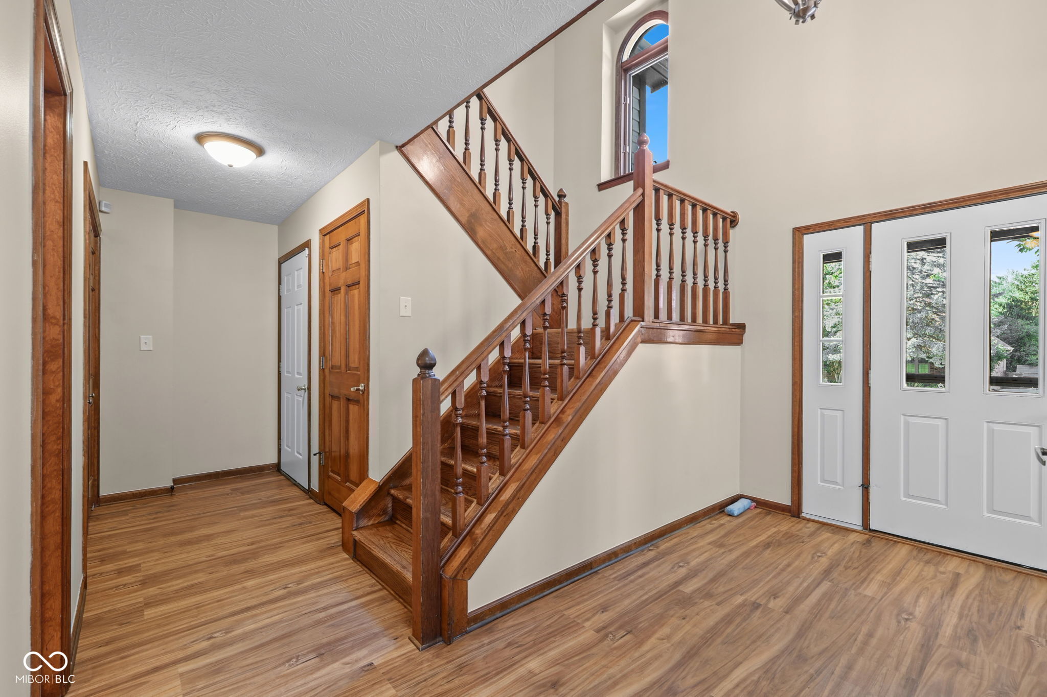 8518 Spend A Buck Drive, Indianapolis, IN, 46217 photo 4 of 59