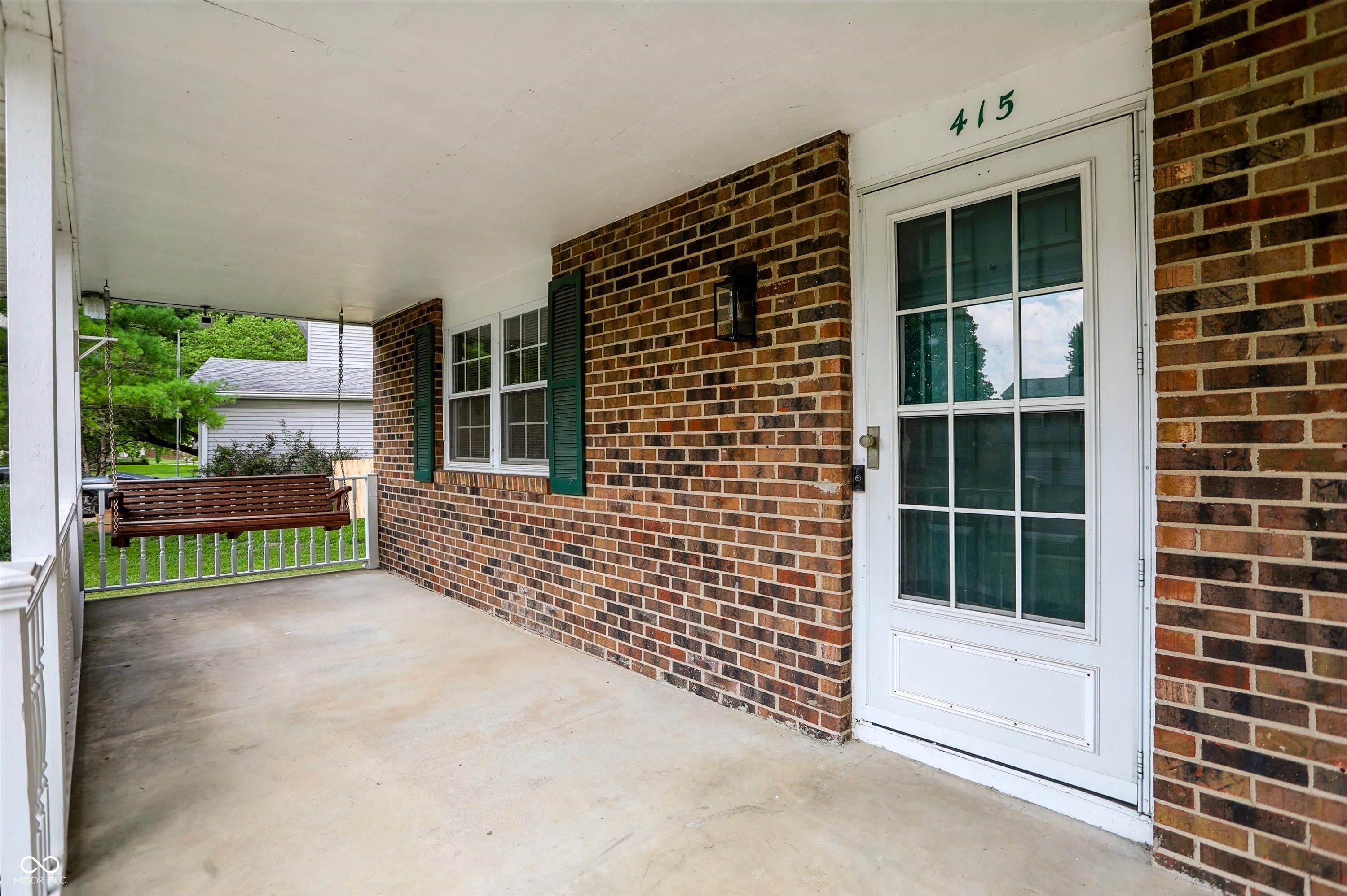 415 Meadowview Lane, Greenwood, IN, 46142 photo 4 of 40