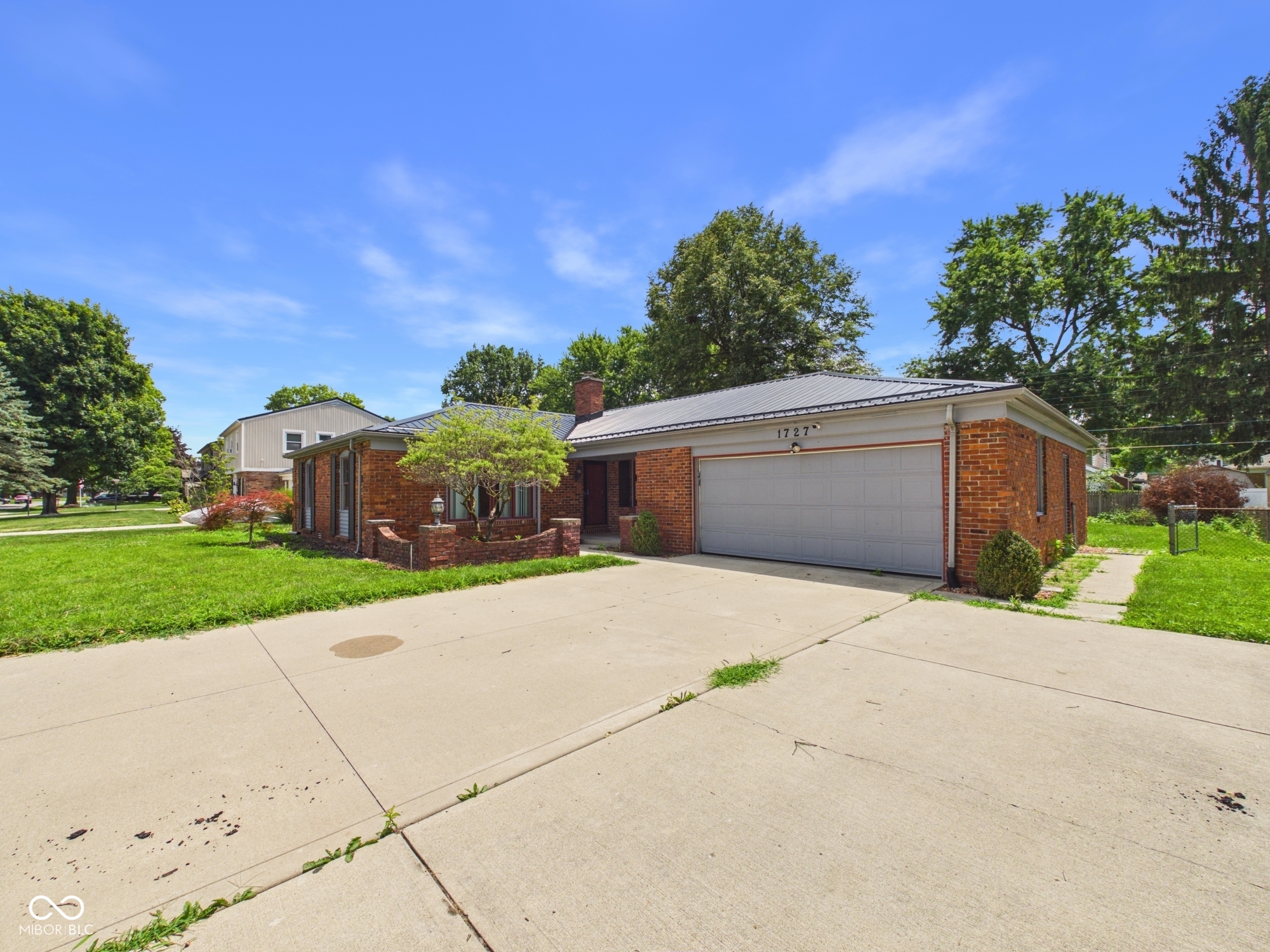 1727 Oakwood Drive, Anderson, IN, 46011 photo 4 of 38