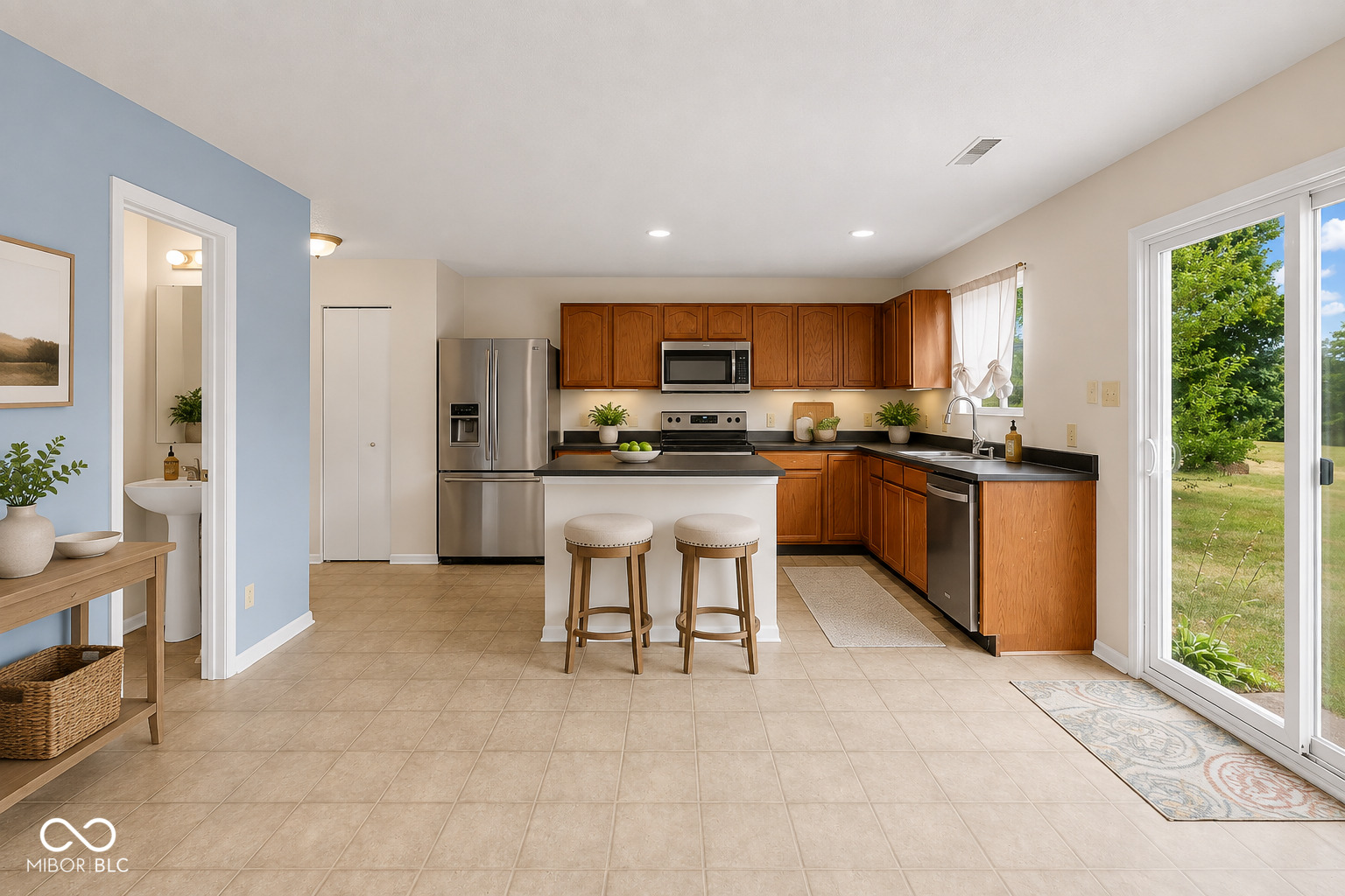 952 Balto Drive, Shelbyville, IN, 46176 photo 4 of 43