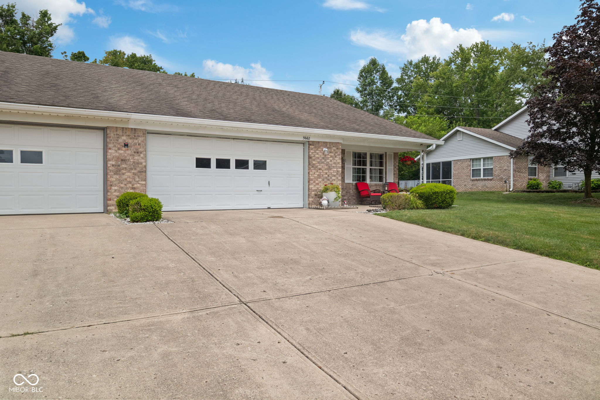 5662 Misty Ridge Drive, Indianapolis, IN, 46237 photo 4 of 28