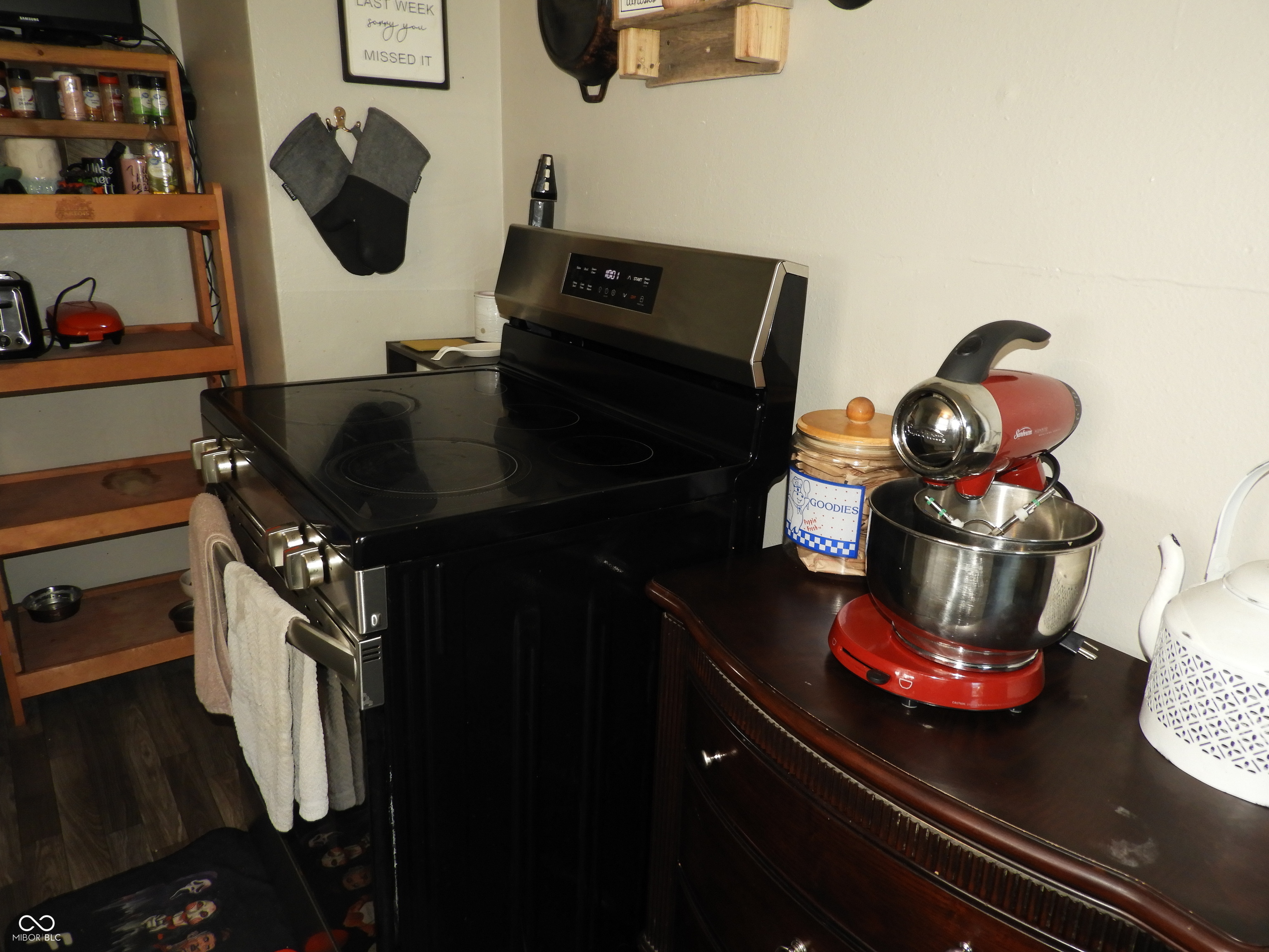 1504 W 11th Street, Anderson, IN, 46016 photo 4 of 9