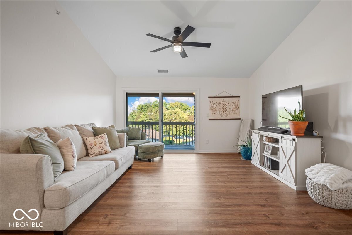 12519 Timber Creek Drive #UNIT 11, Carmel, IN, 46032 photo 4 of 41