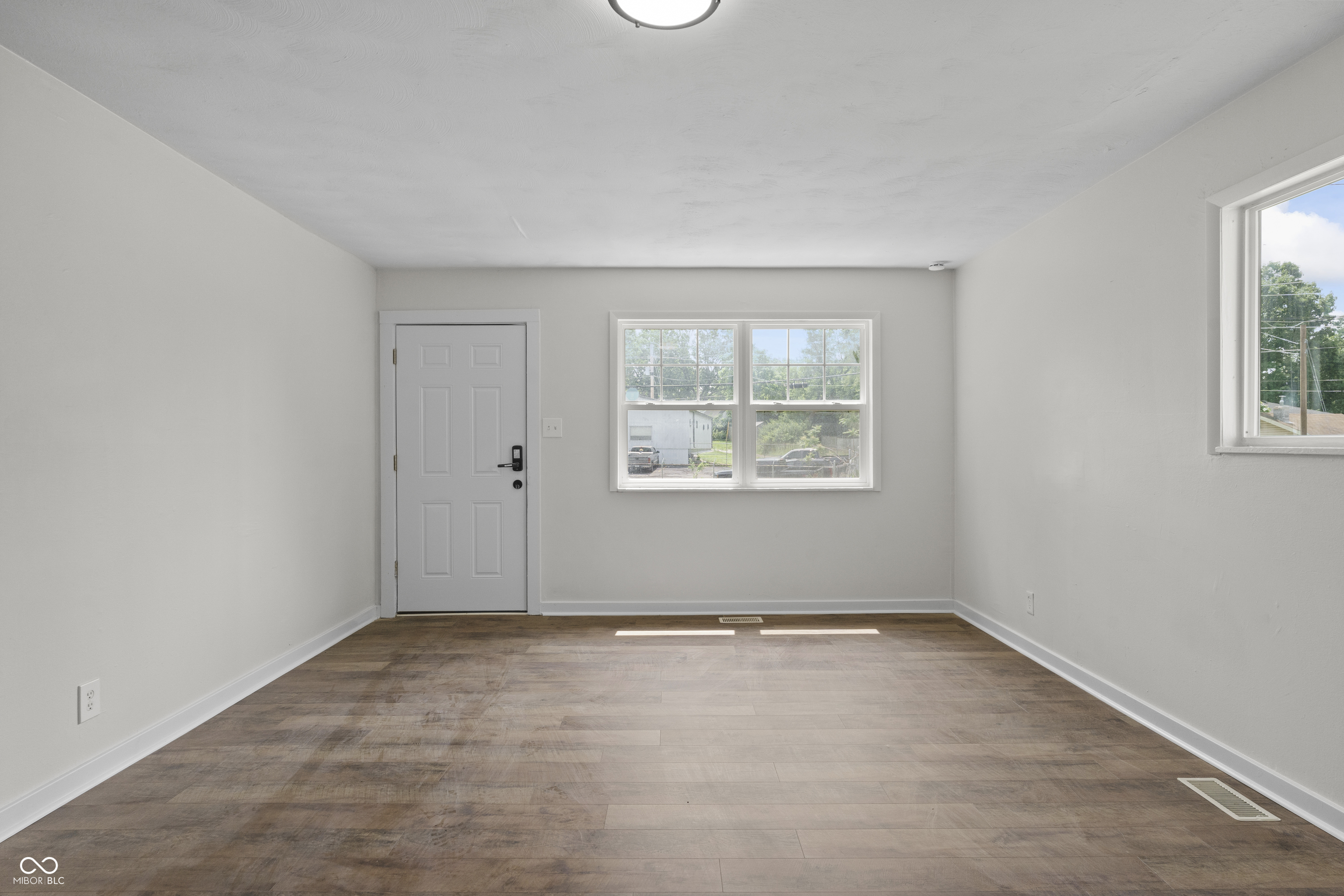 1948 Bloyd Avenue, Indianapolis, IN, 46218 photo 4 of 17