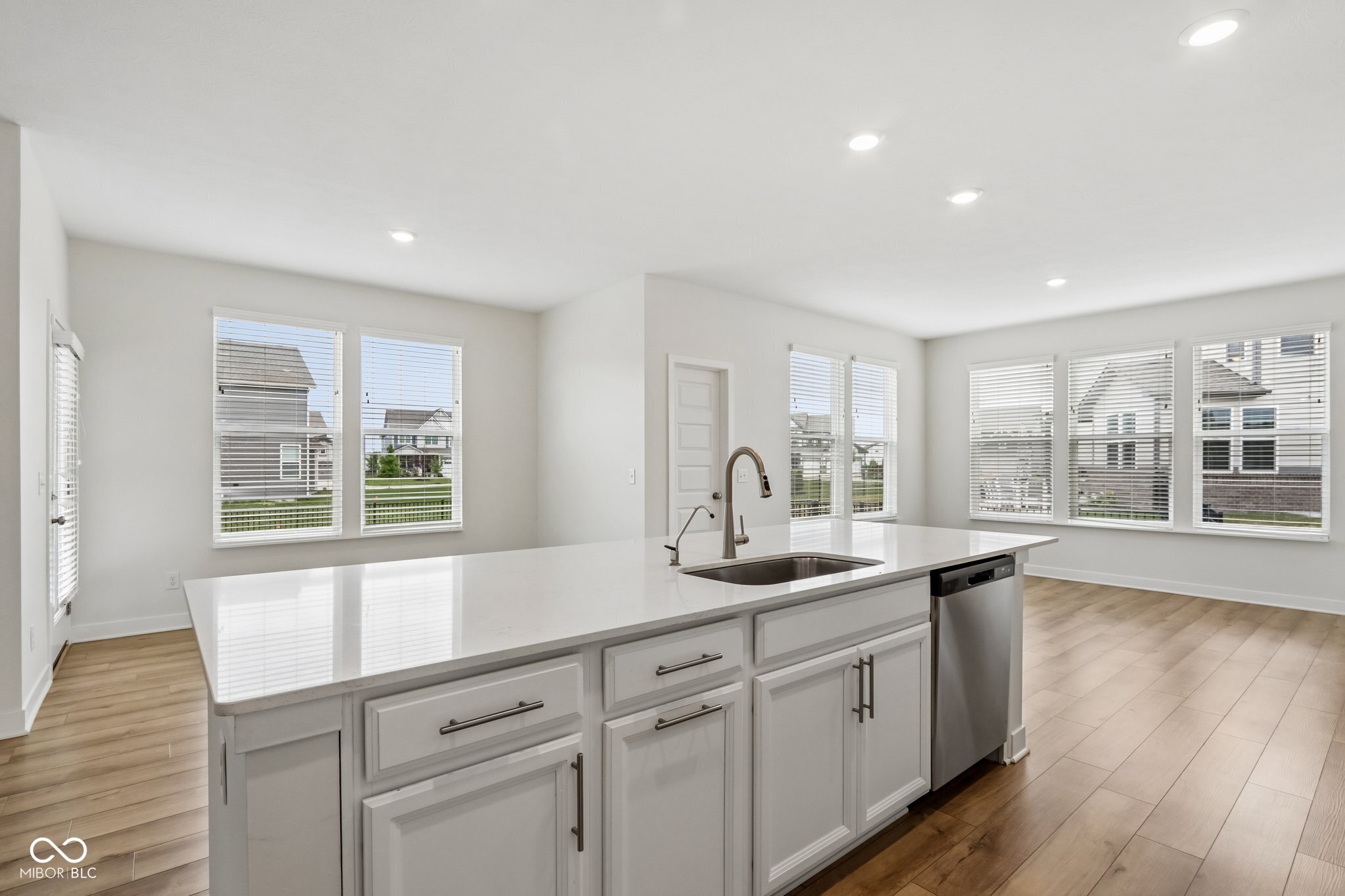 2170 Hengist Drive, Westfield, IN, 46074 photo 4 of 61