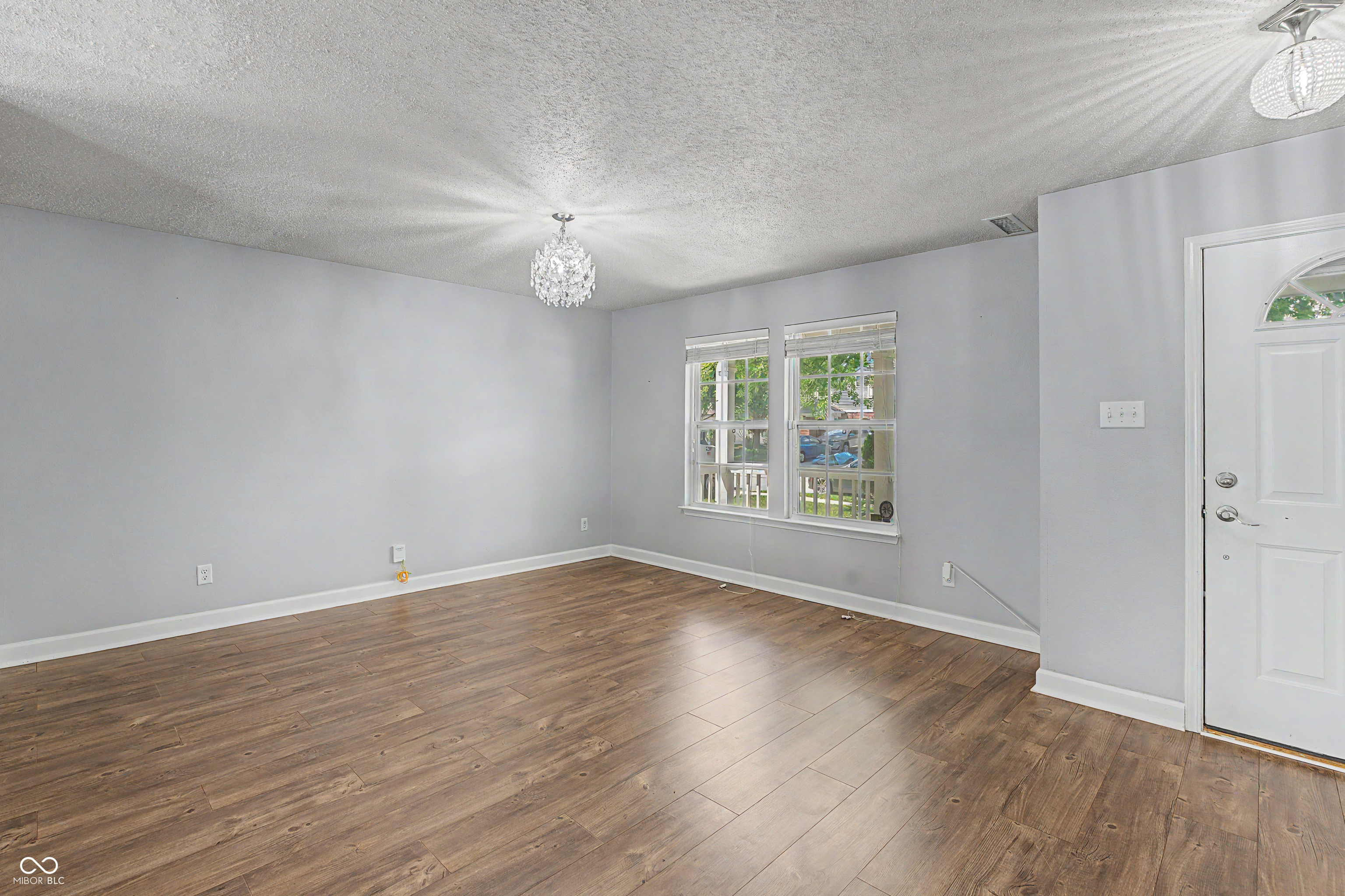 10179 Holly Berry Circle, Fishers, IN, 46038 photo 4 of 52
