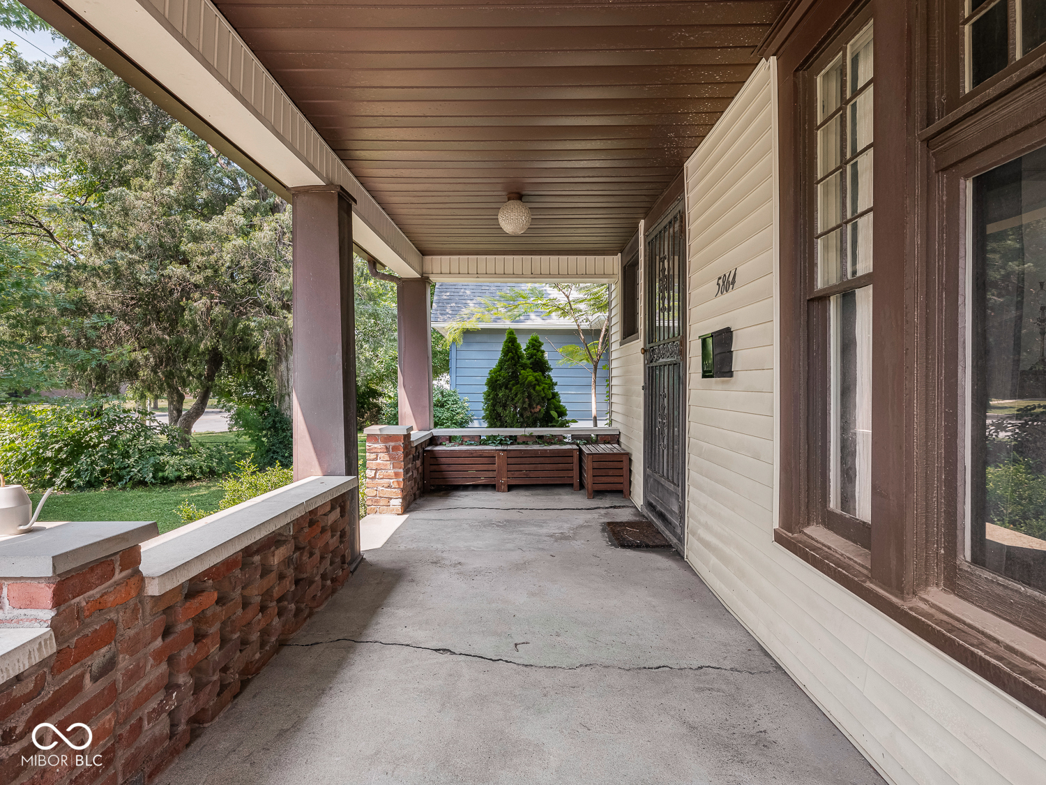 5864 E Washington Street, Indianapolis, IN, 46219 photo 4 of 42