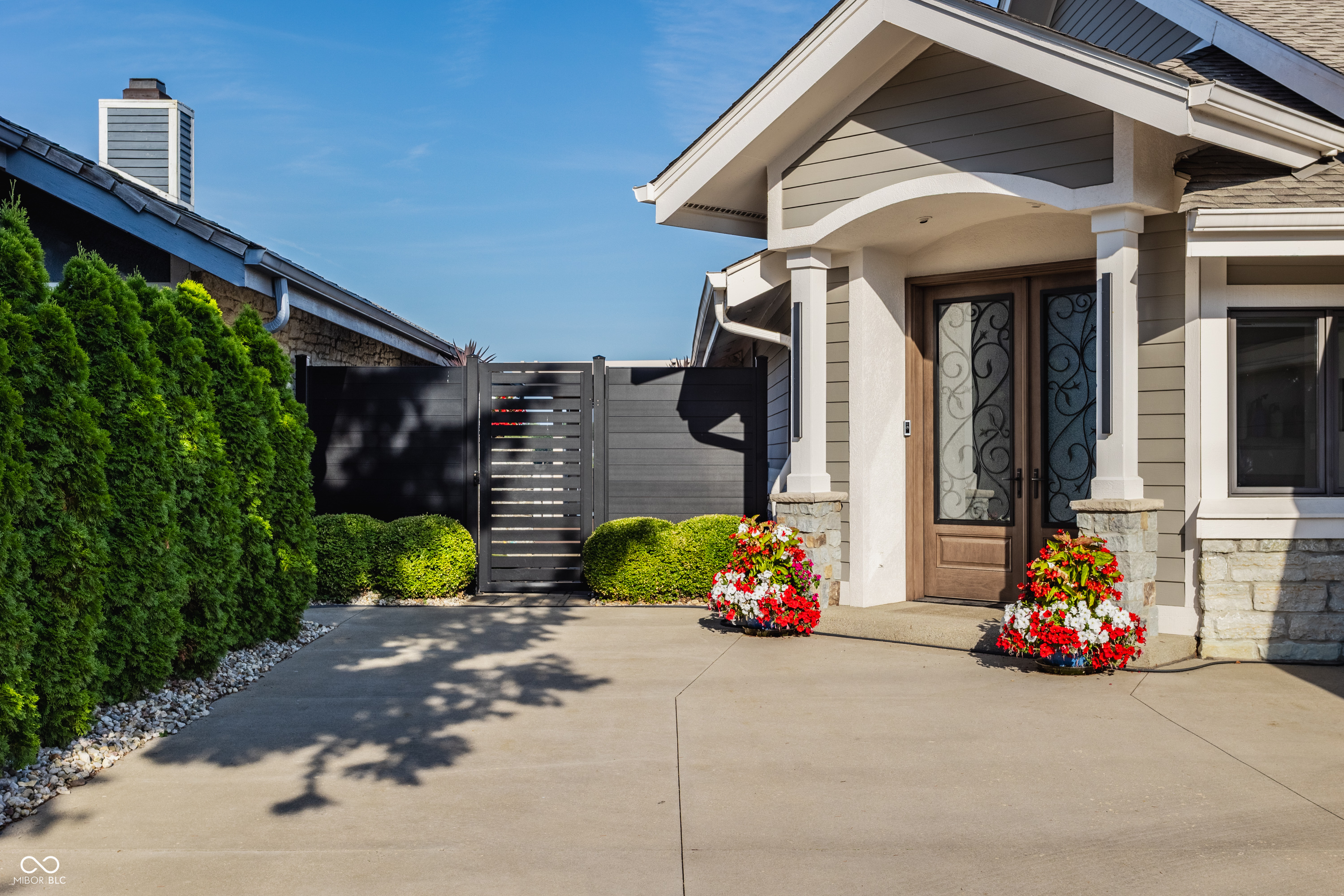 8134 Dean Road, Indianapolis, IN, 46240 photo 4 of 71