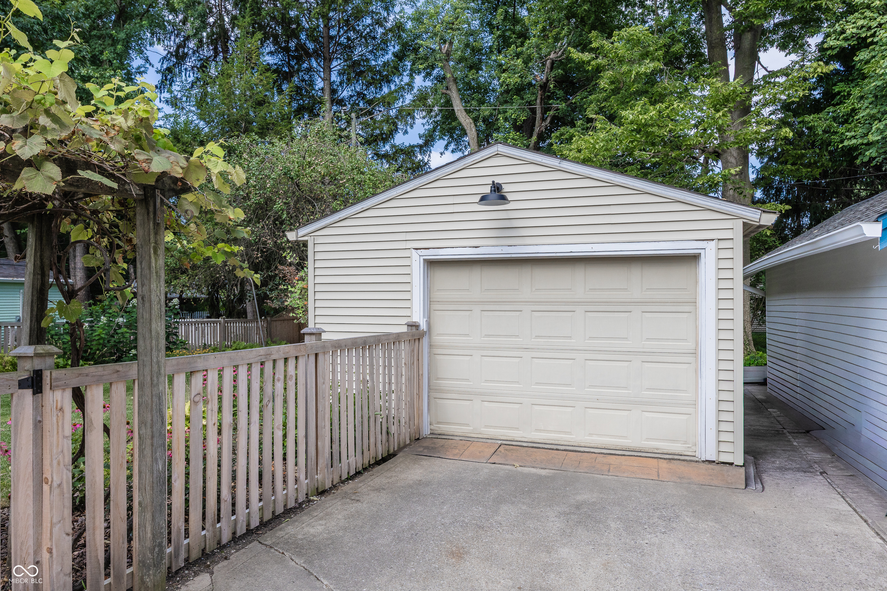 5828 Indianola Avenue, Indianapolis, IN, 46220 photo 4 of 30