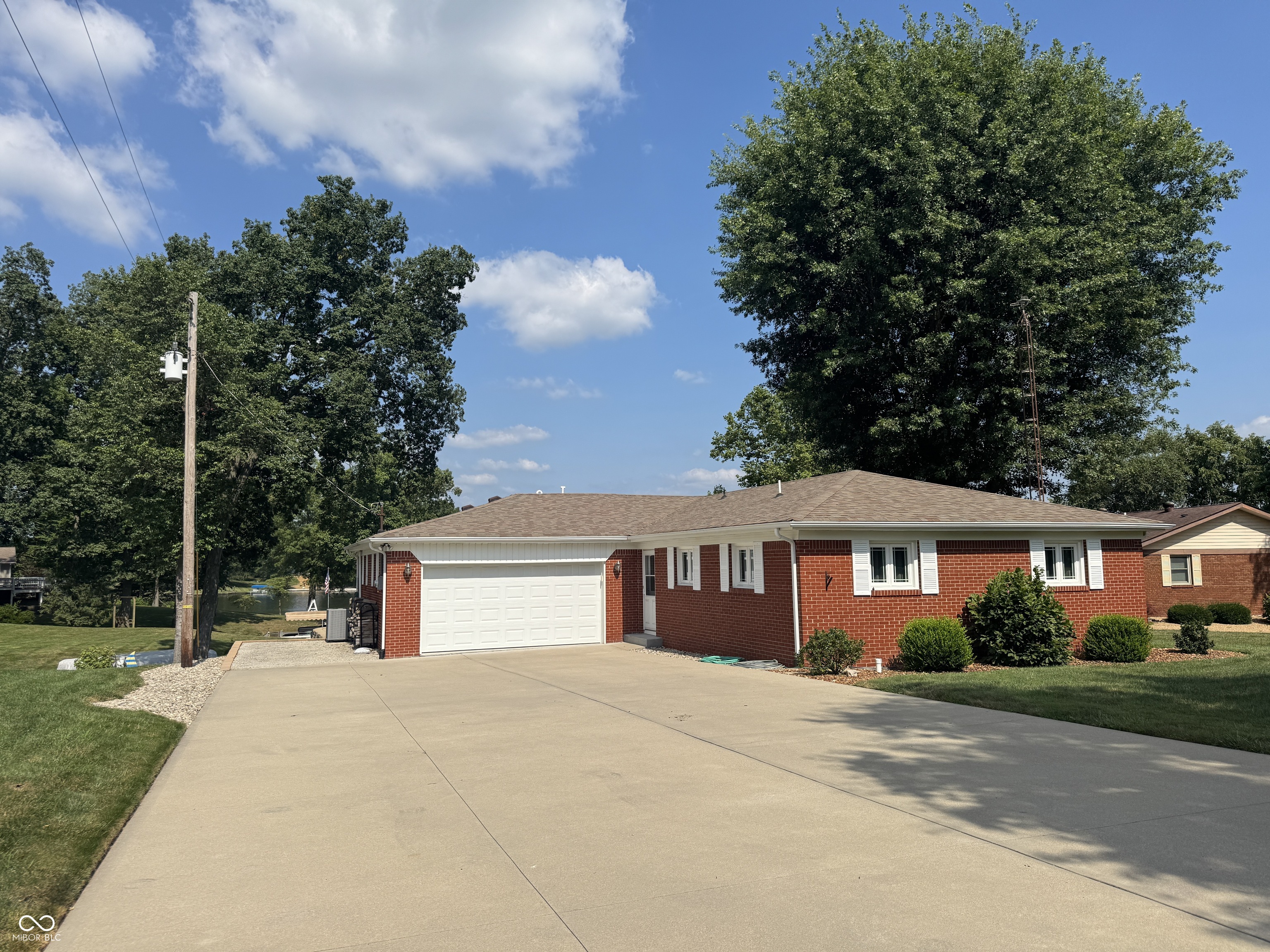 205 W Oneida Trail, Greensburg, IN, 47240 photo 4 of 53