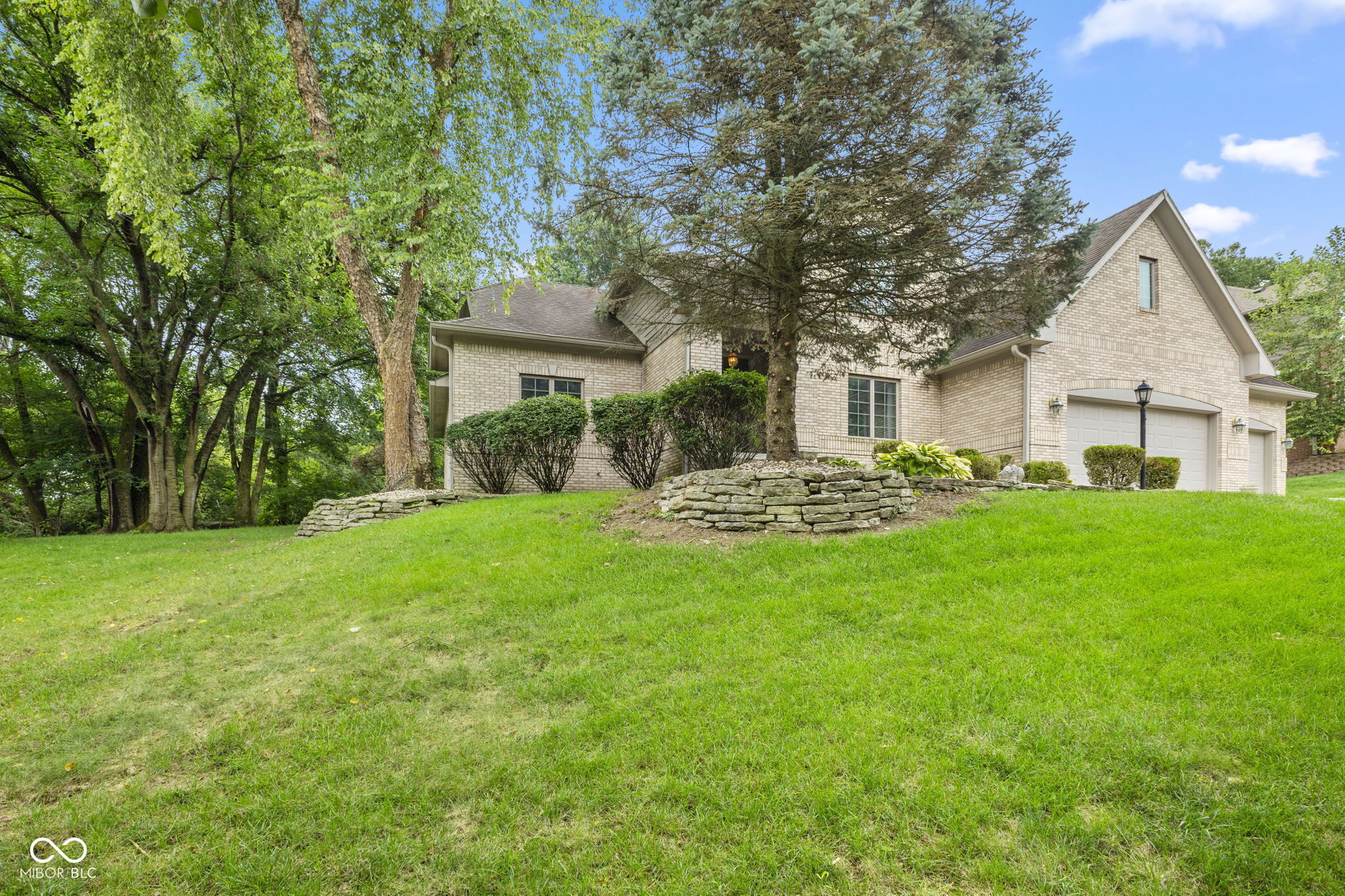 1835 Rooses Lane, Indianapolis, IN, 46217 photo 4 of 40